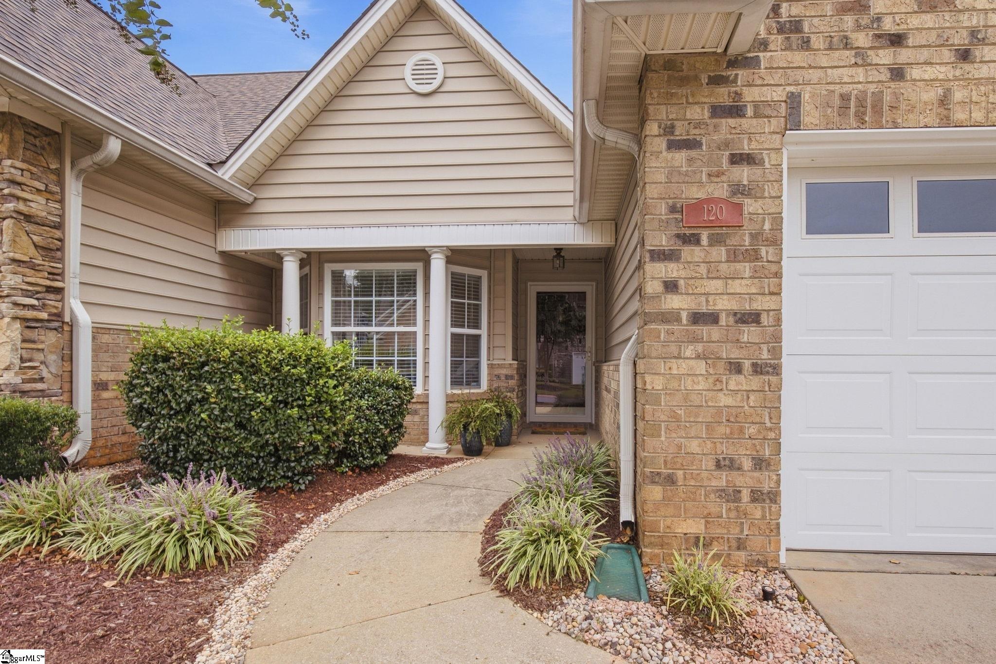120 Pelham Springs Place Property Photo 4