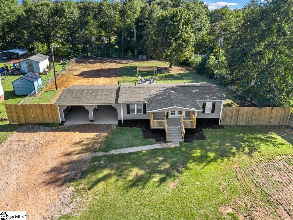 201 Foxfire Road Property Photo 2
