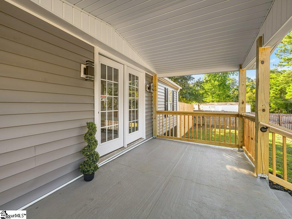 201 Foxfire Road Property Photo 6