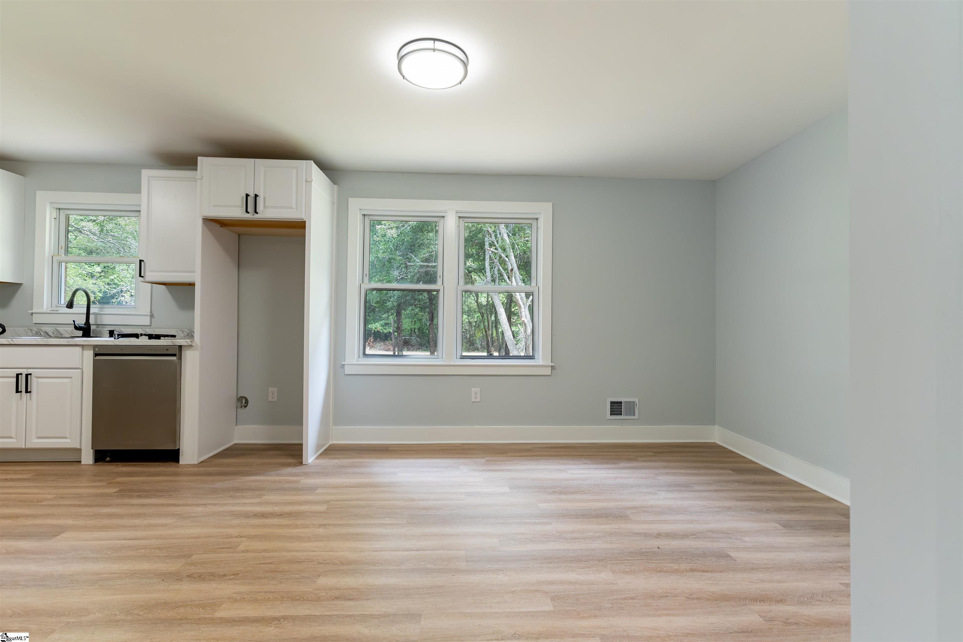 16 Whiller Drive Property Photo 23