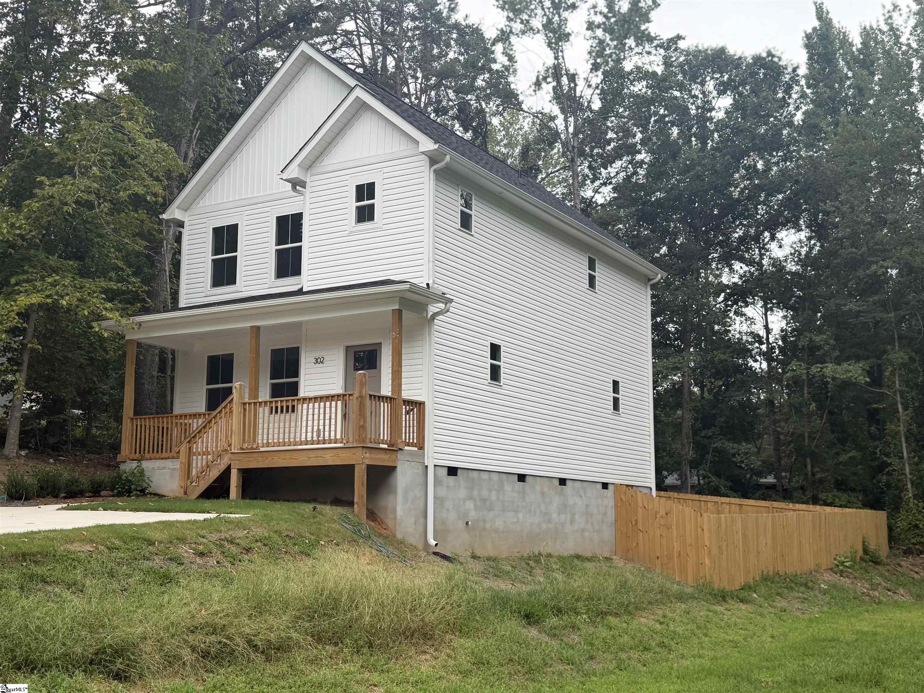 302 Satterfield Drive Property Photo 26