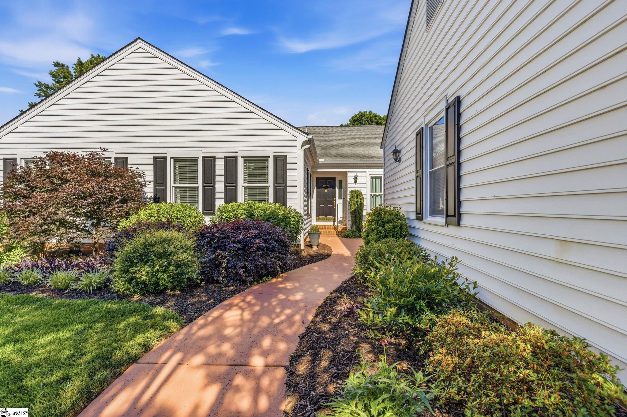 1276 Shadow Way Property Photo 3