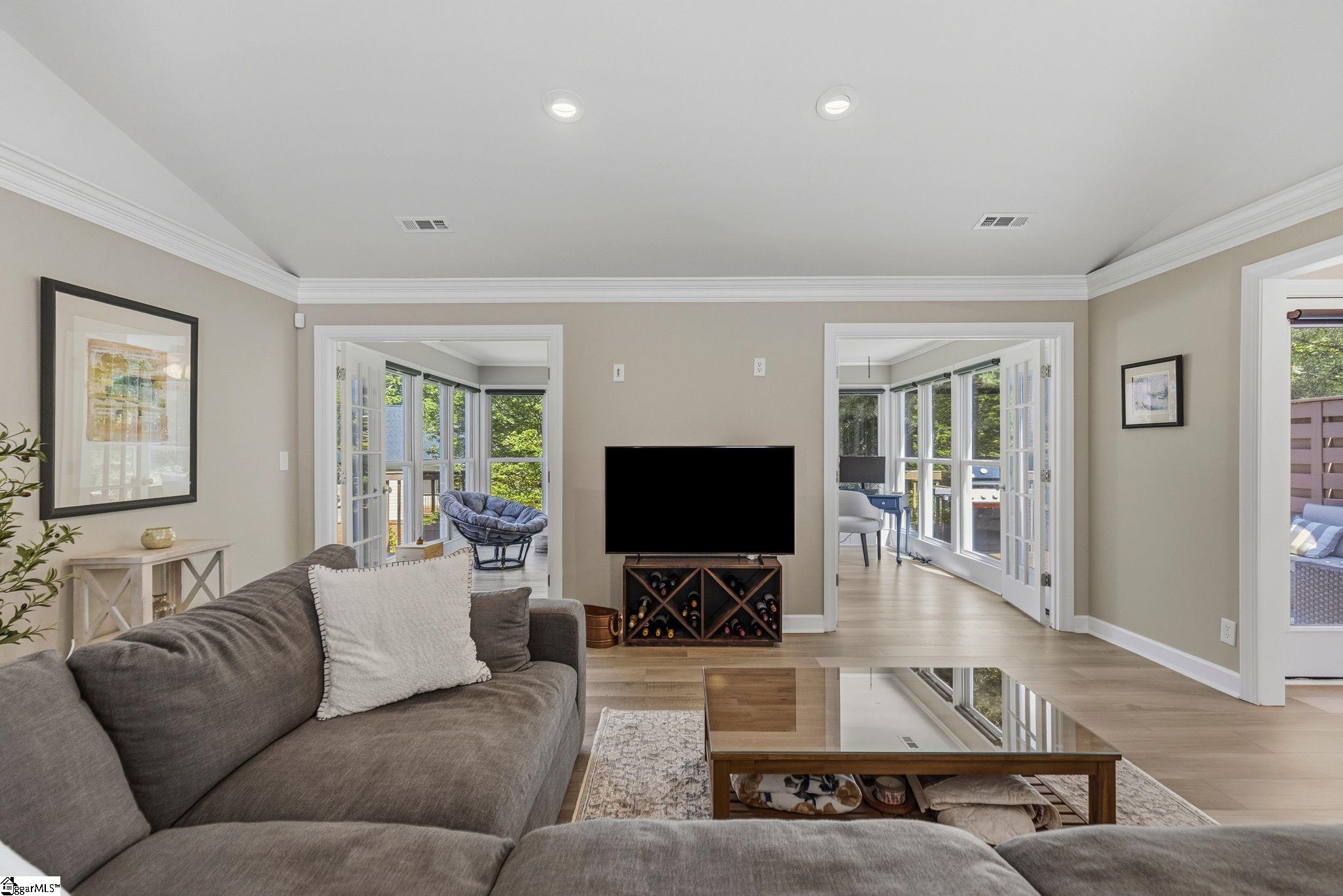 1276 Shadow Way Property Photo 9