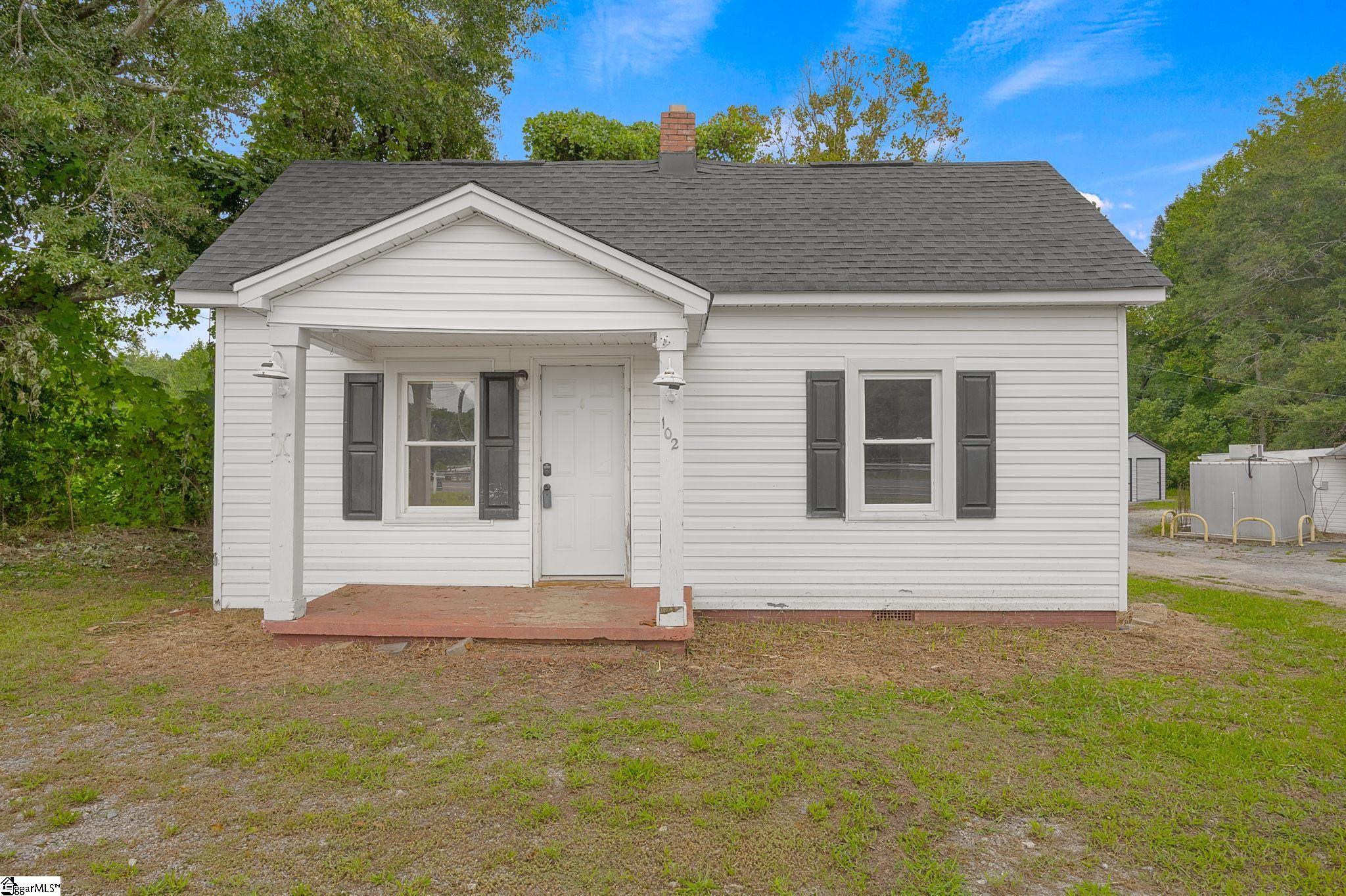 102 Sunset Drive Property Photo 1