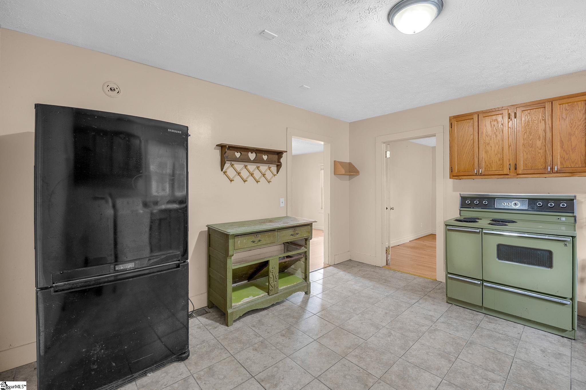 102 Sunset Drive Property Photo 11