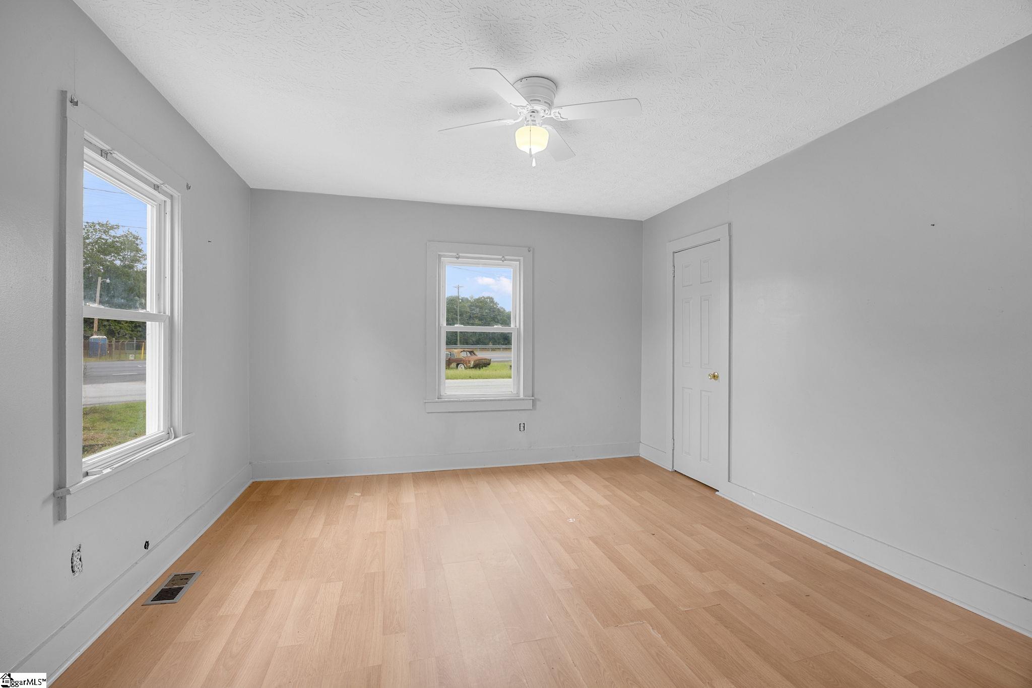 102 Sunset Drive Property Photo 15