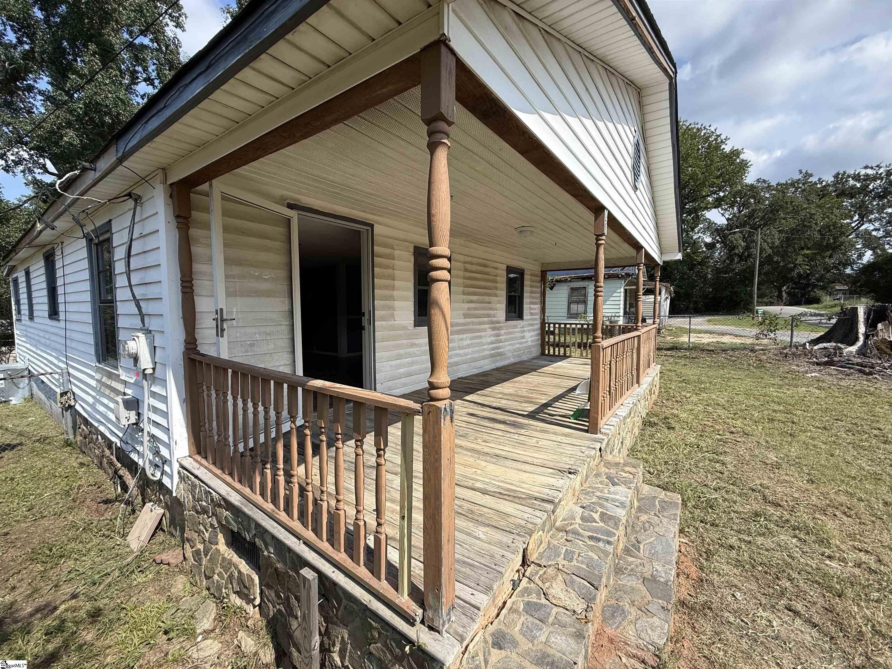 121 Bird Street Property Photo 3