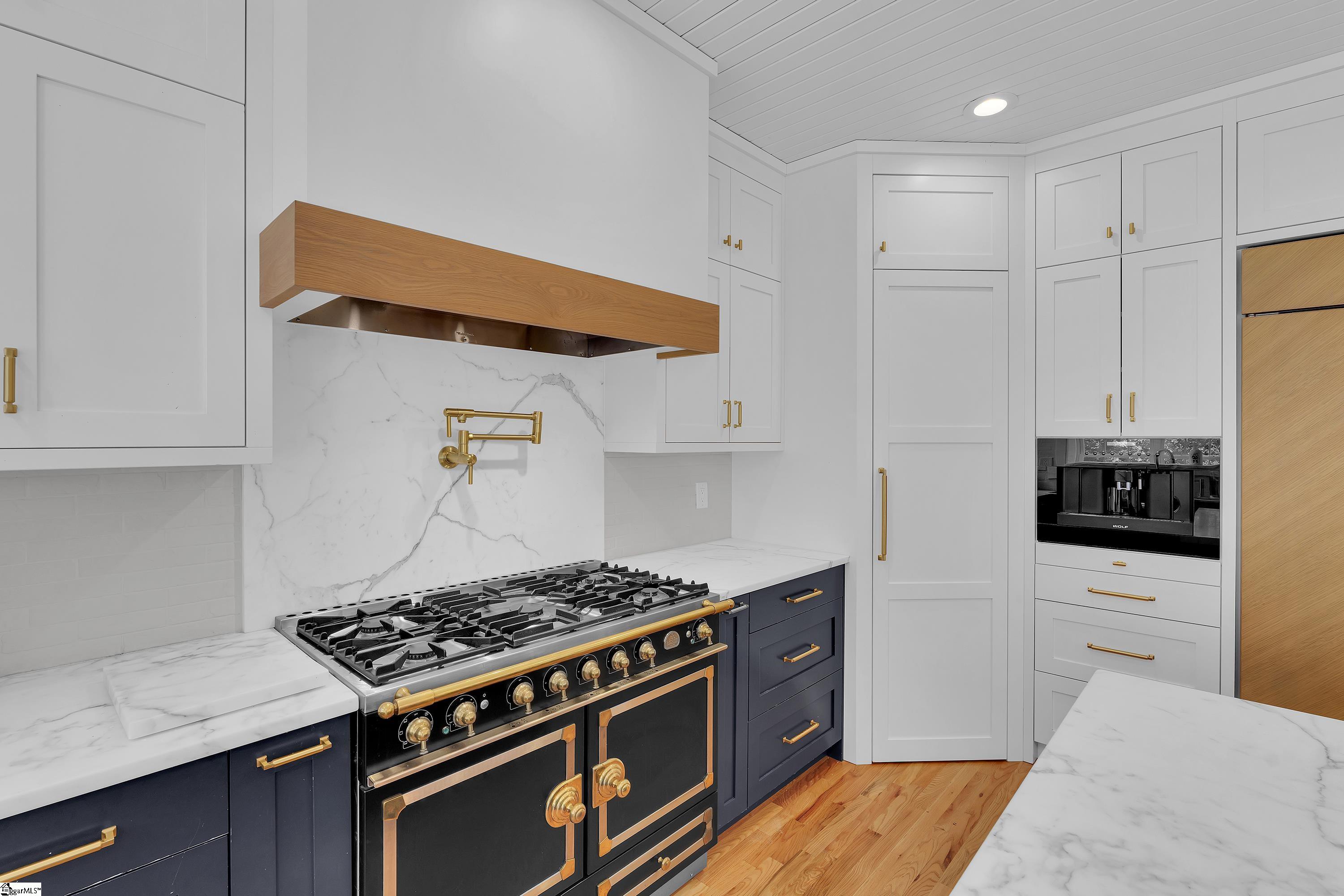 5 Avens Hill Drive Property Photo 8