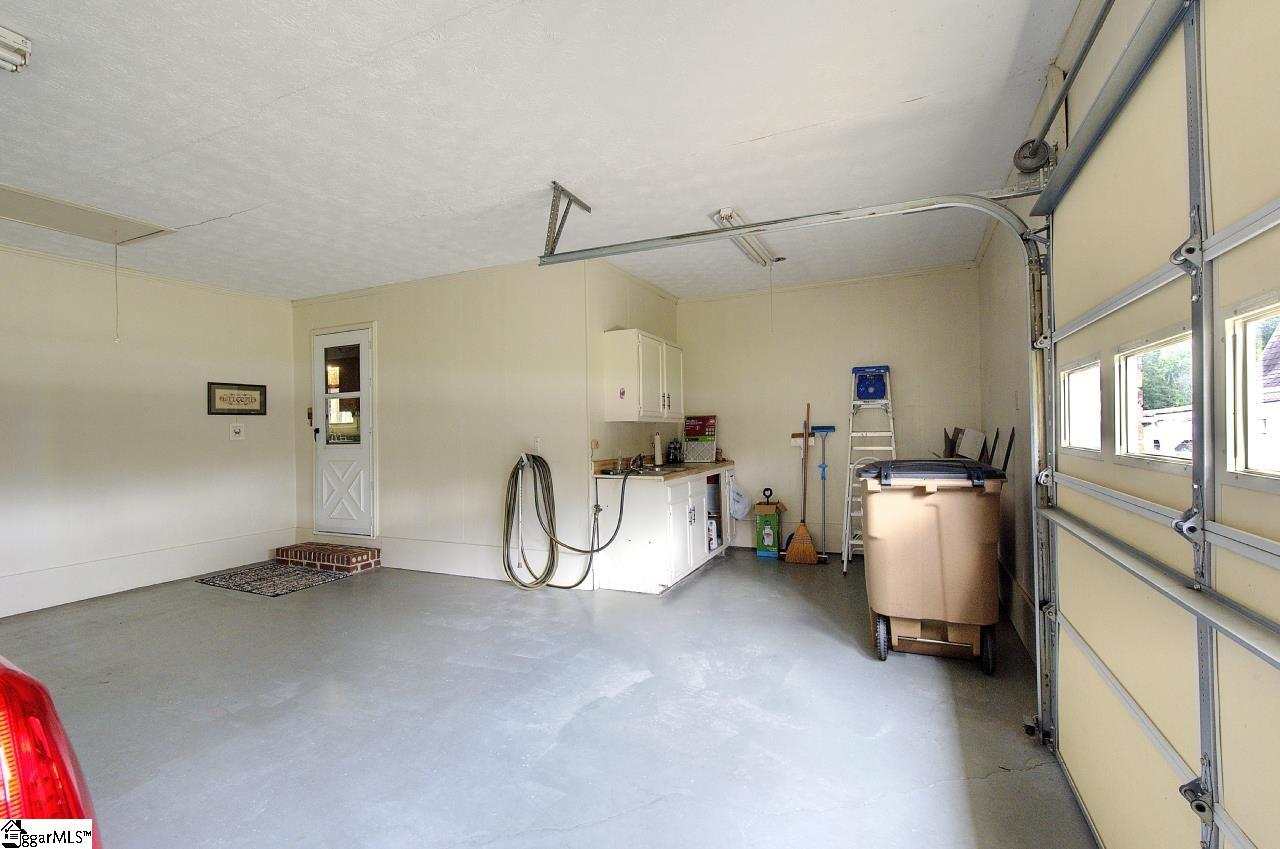 13 Dacus Drive Property Photo 4