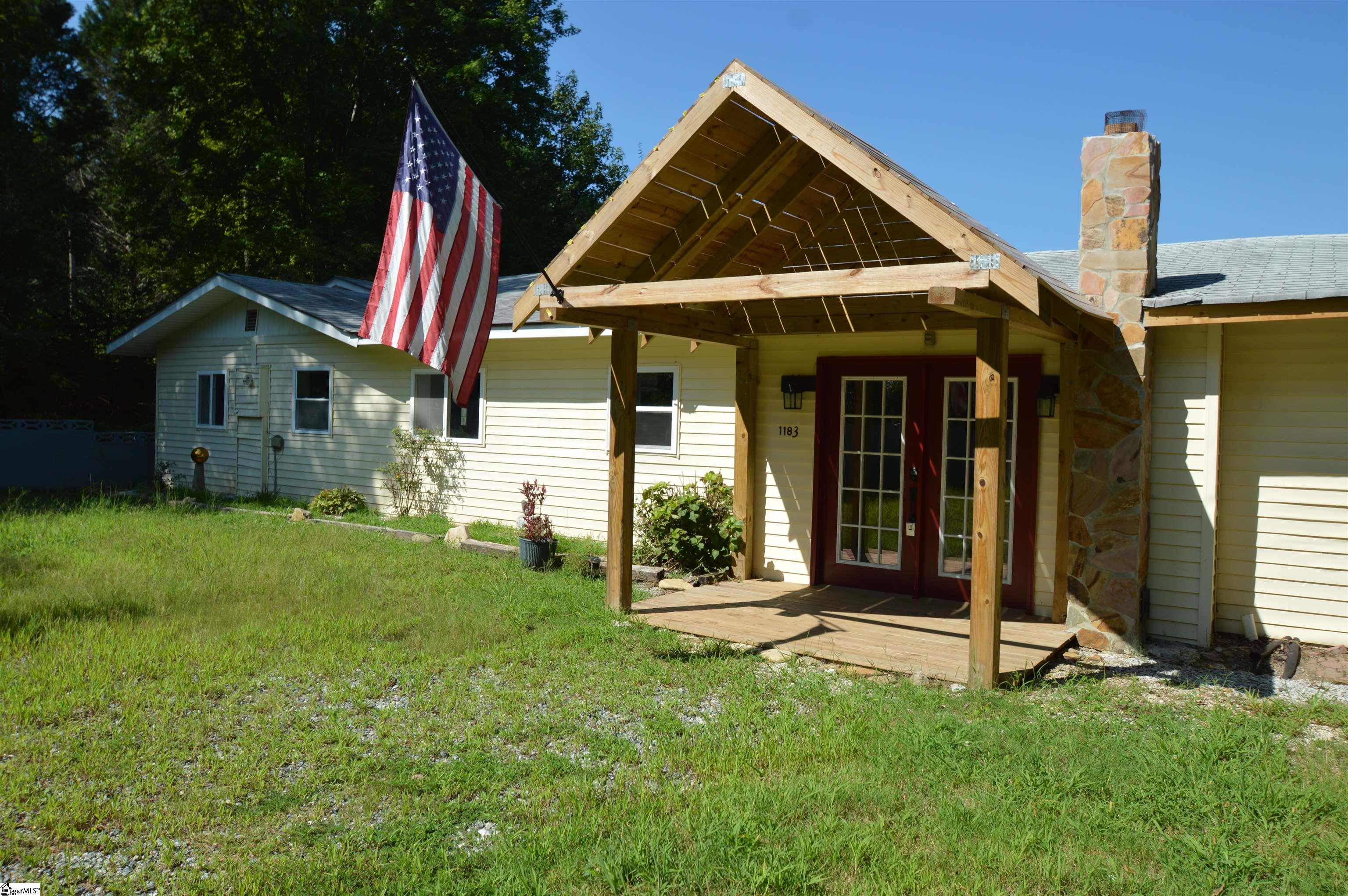 1183 Sandy Plains Road Property Photo 3