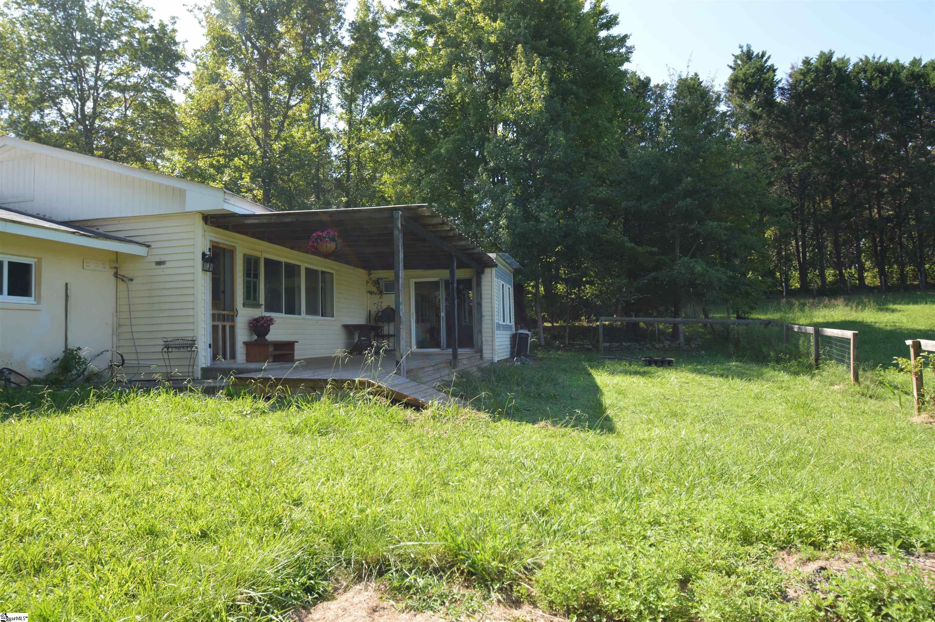 1183 Sandy Plains Road Property Photo 8