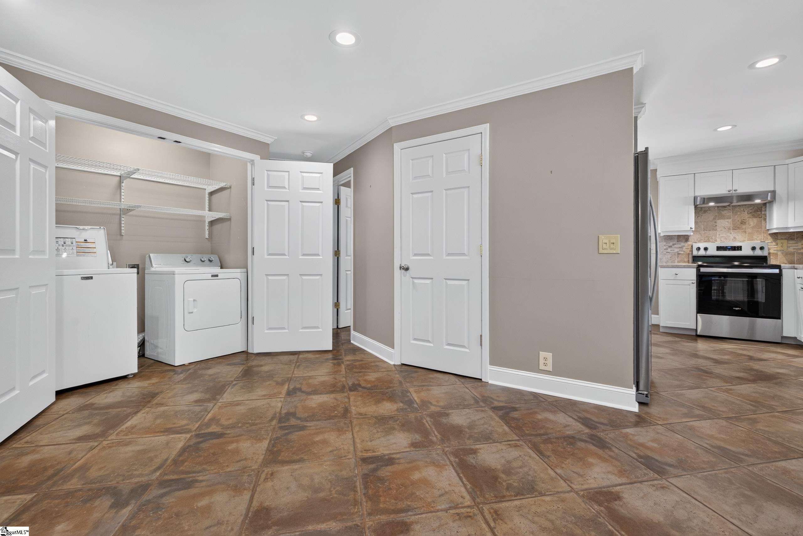 117 Edgewood Avenue Property Photo 14