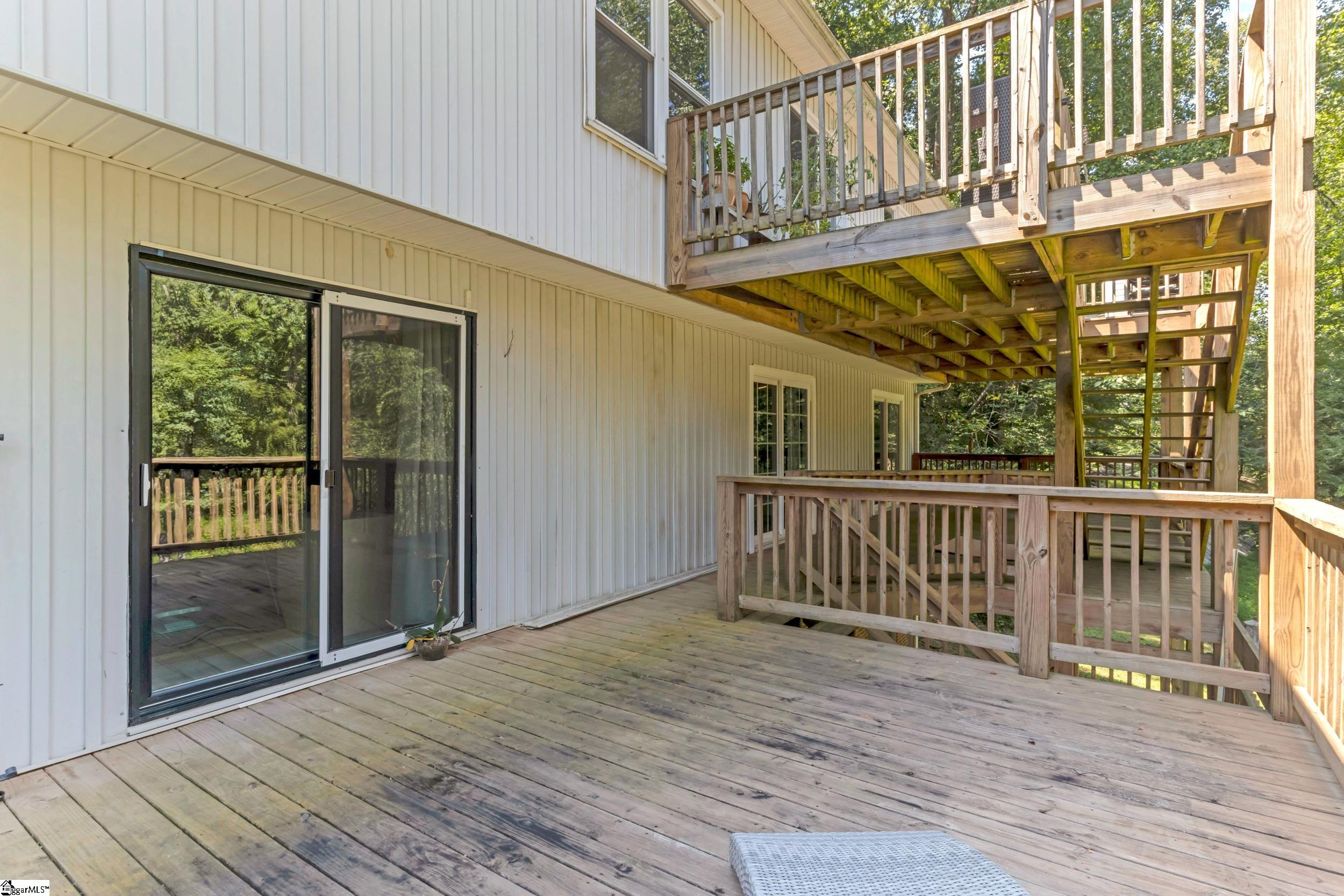 206 Holly Park Drive Property Photo 30