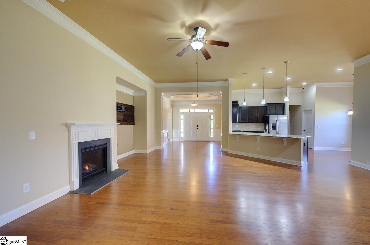 1605159 Property Photo 7