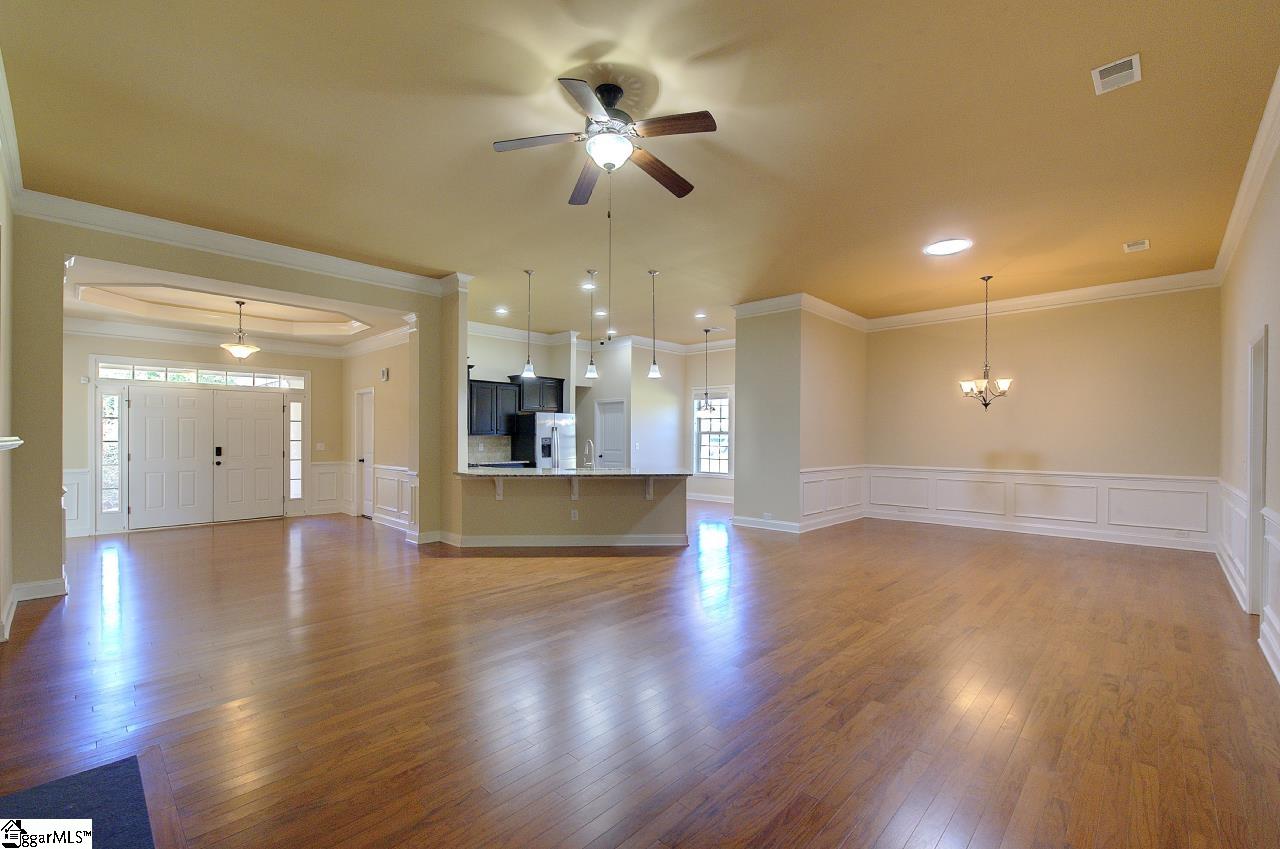 1605159 Property Photo 8