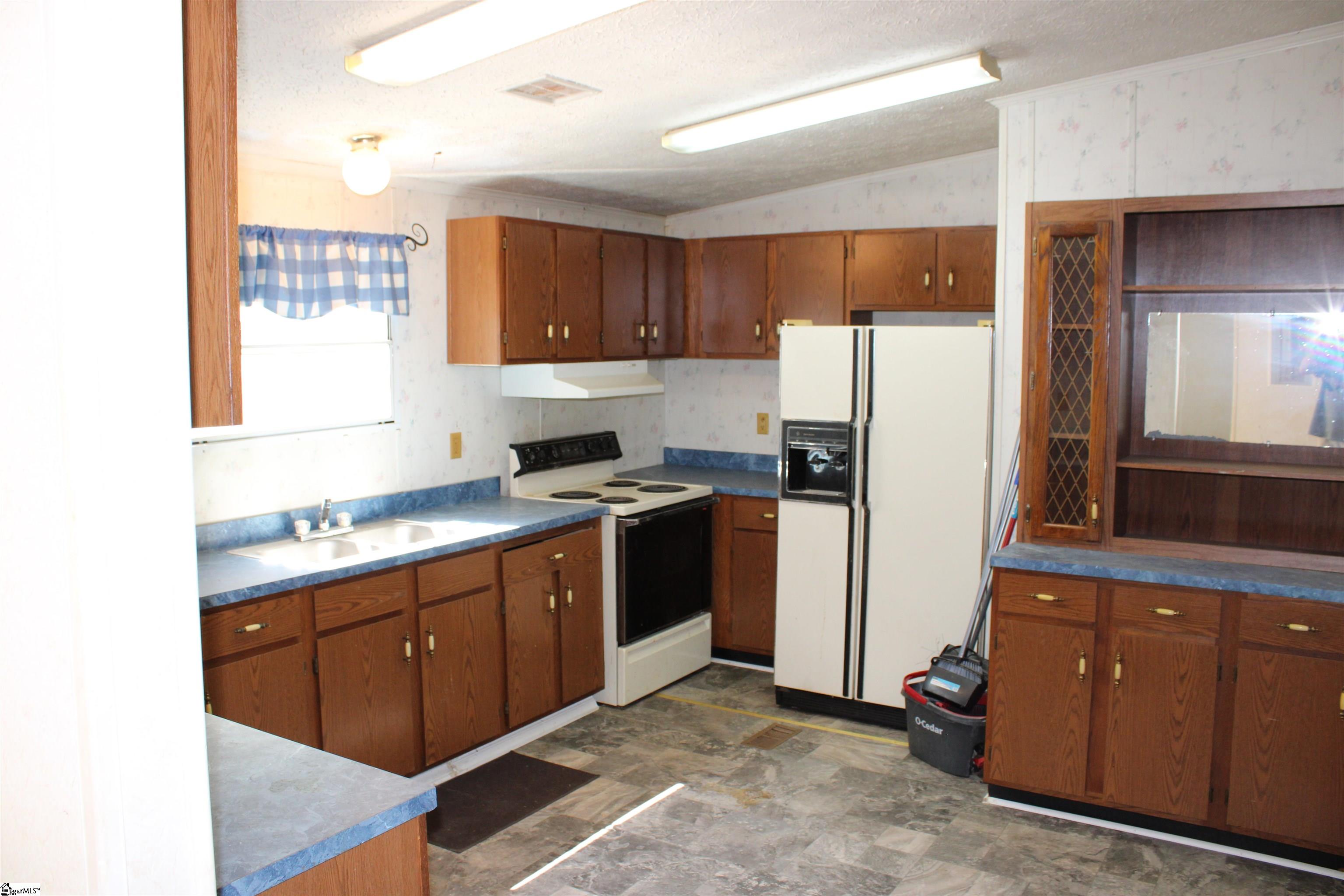 118 Spring Hill Road Property Photo 2