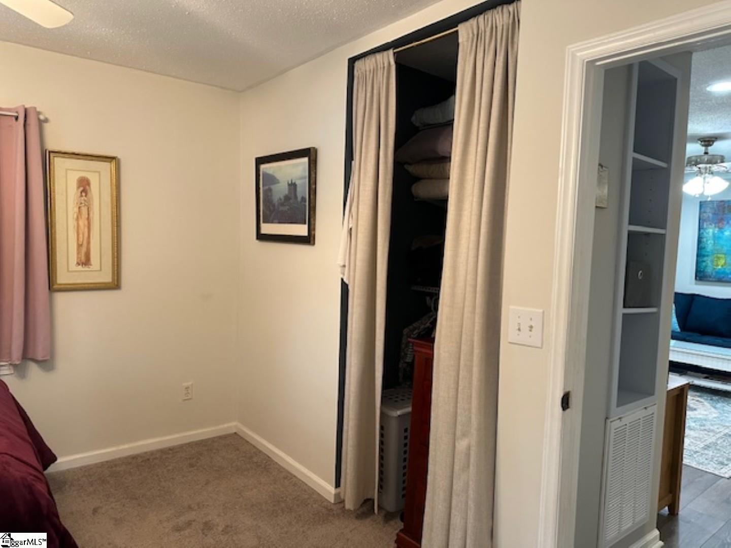 1095 E Prince Road Property Photo 13