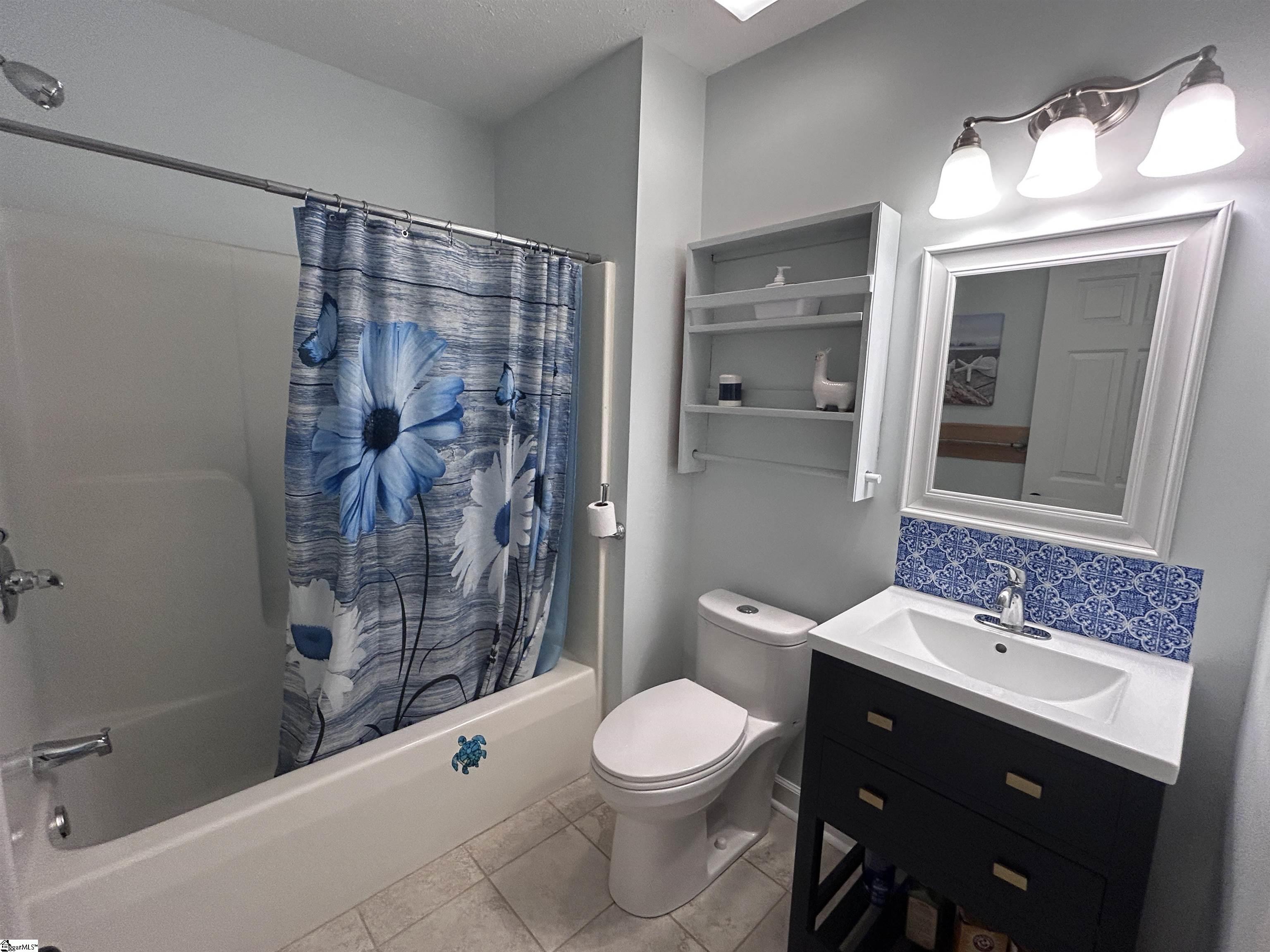 1095 E Prince Road Property Photo 21