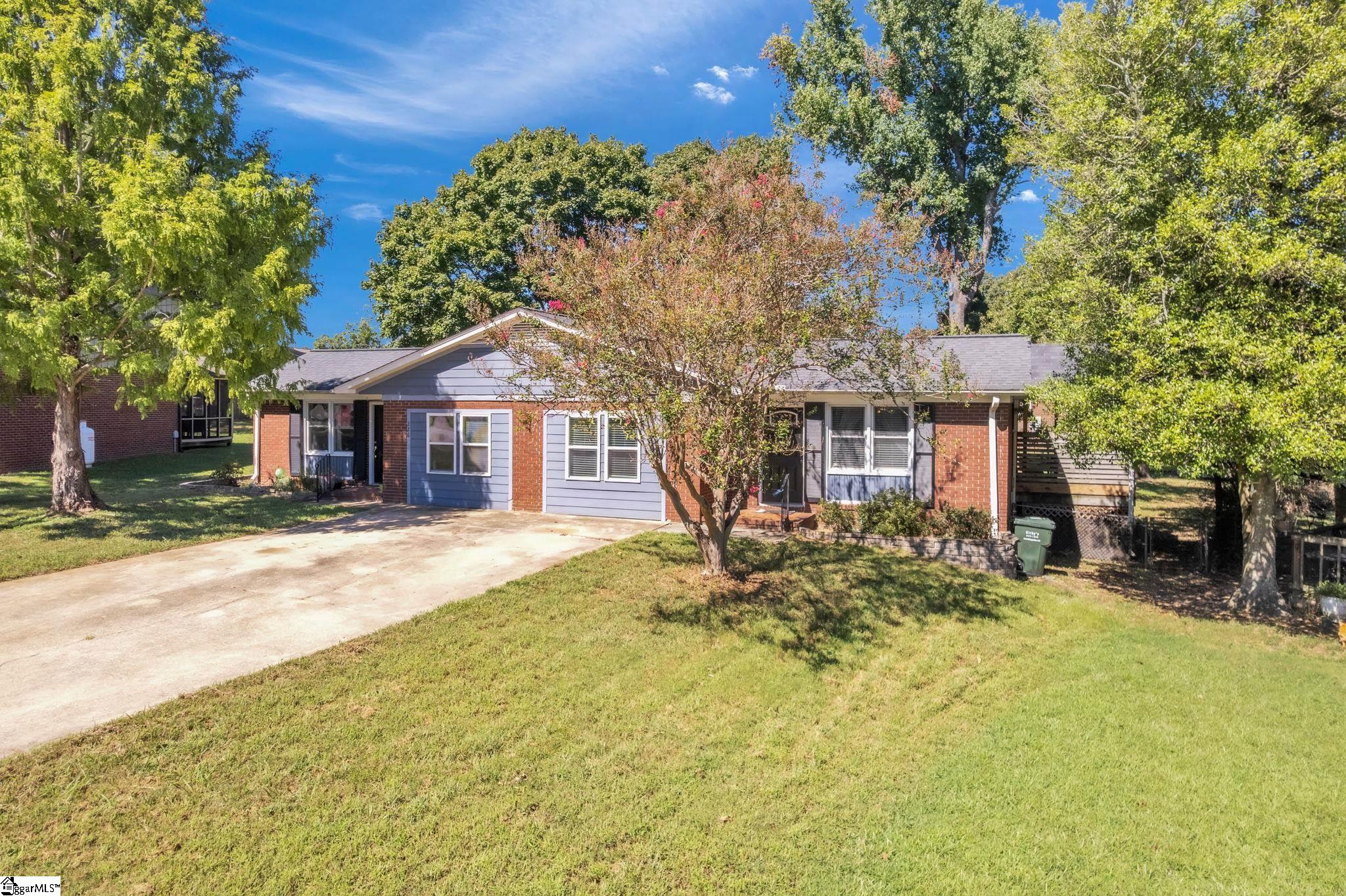 224/226 Devonwood Court Property Photo 2