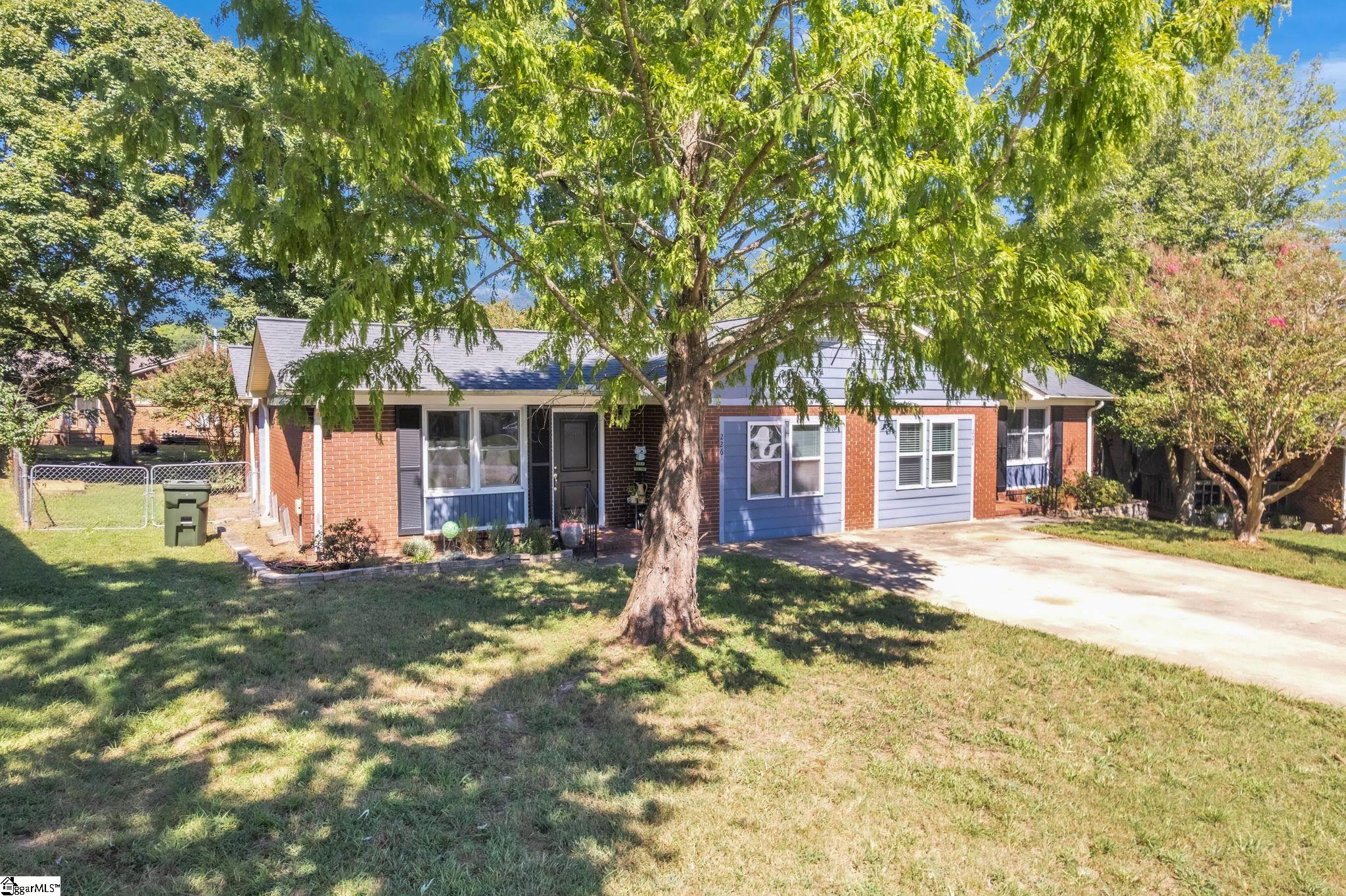 224/226 Devonwood Court Property Photo 3