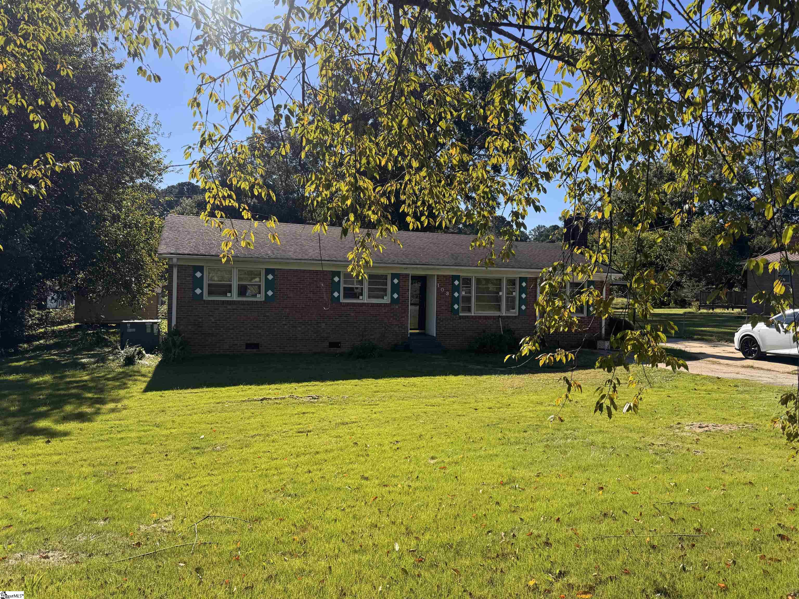 103 Edison Circle Property Photo 2