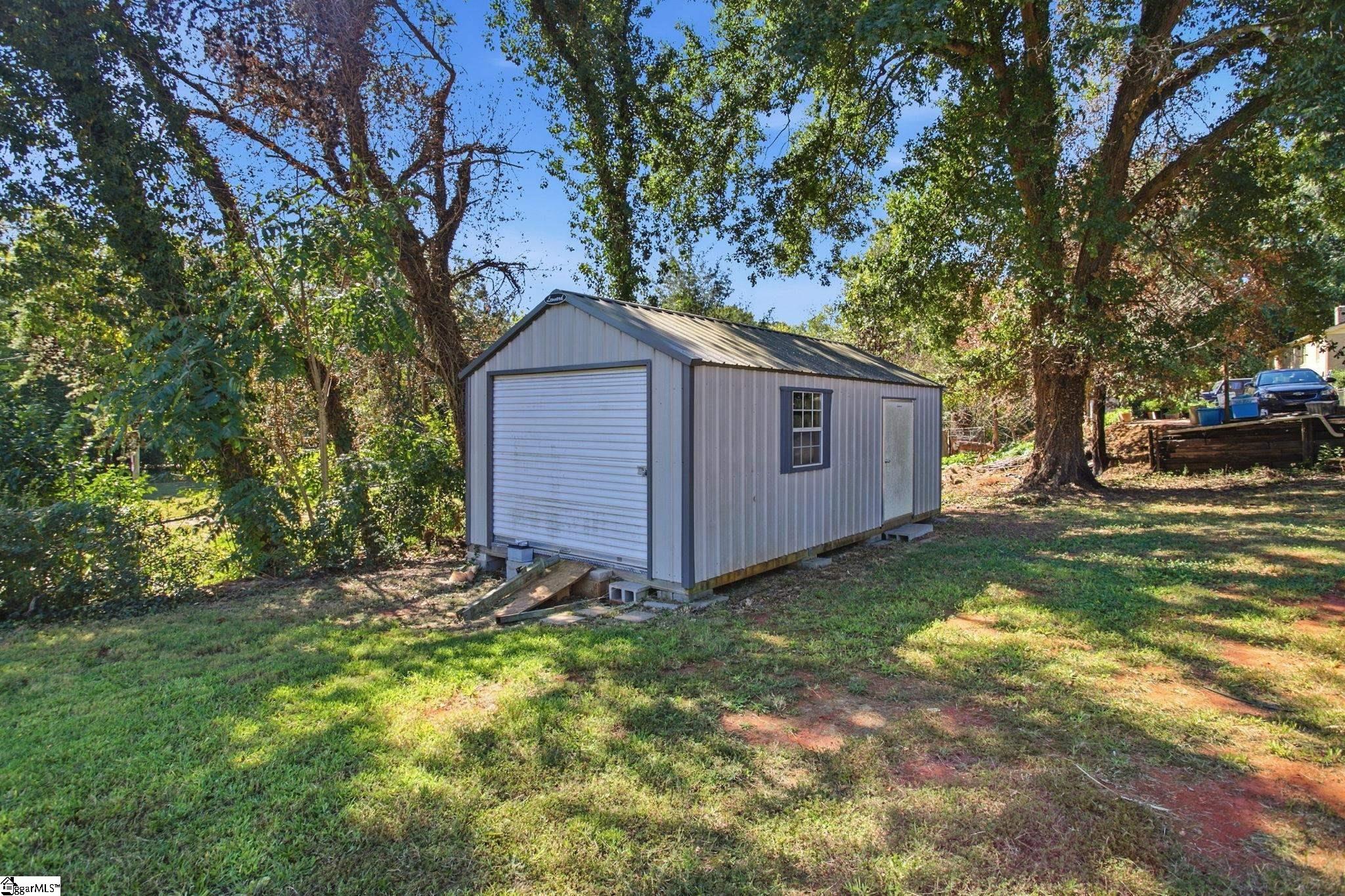 3 New Perry Road Property Photo 13