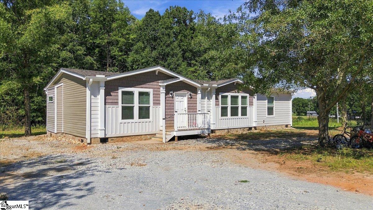 117 Viewmont Drive Property Photo 2