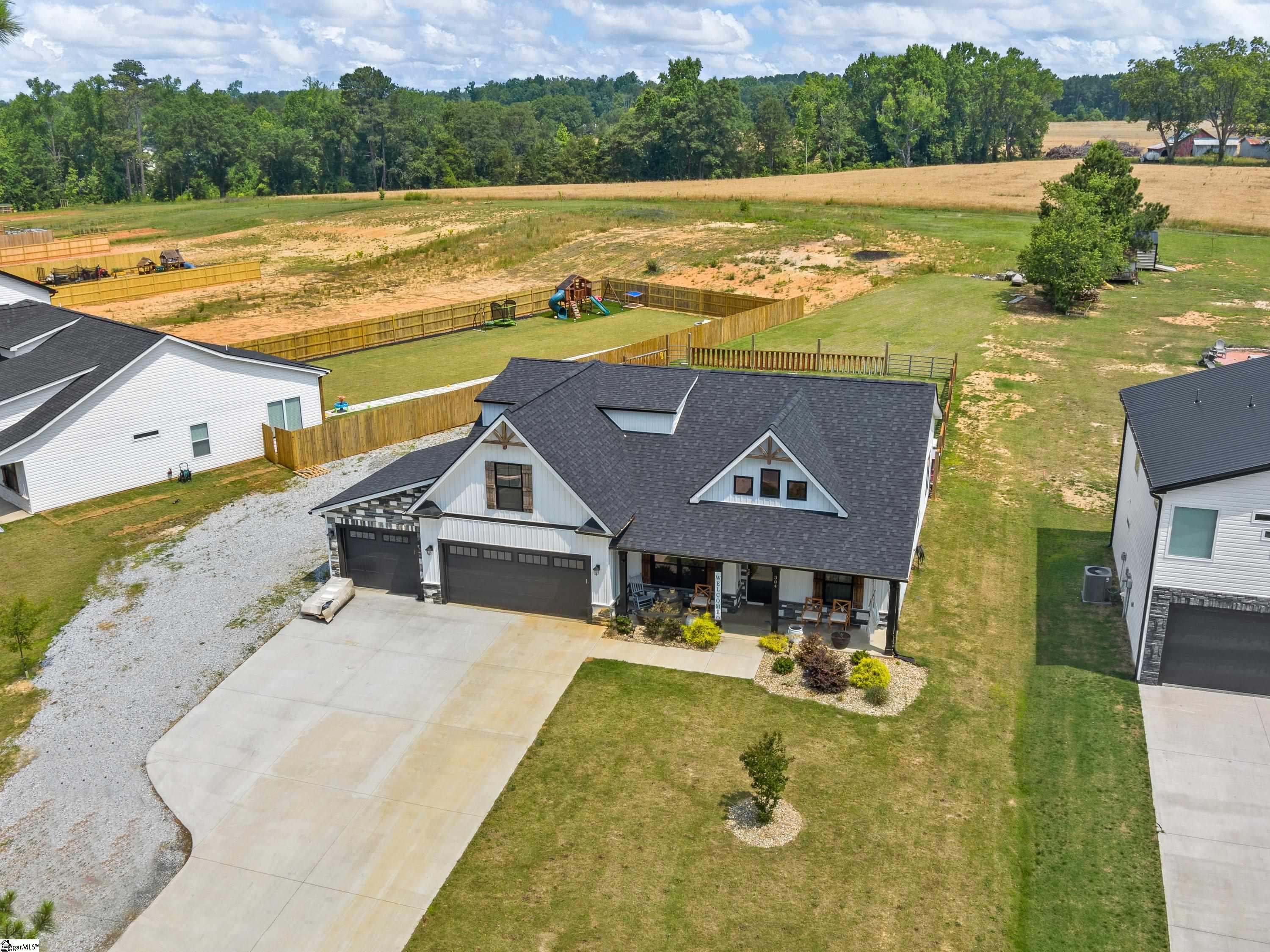 304 Ben Johnson Road Property Photo 2