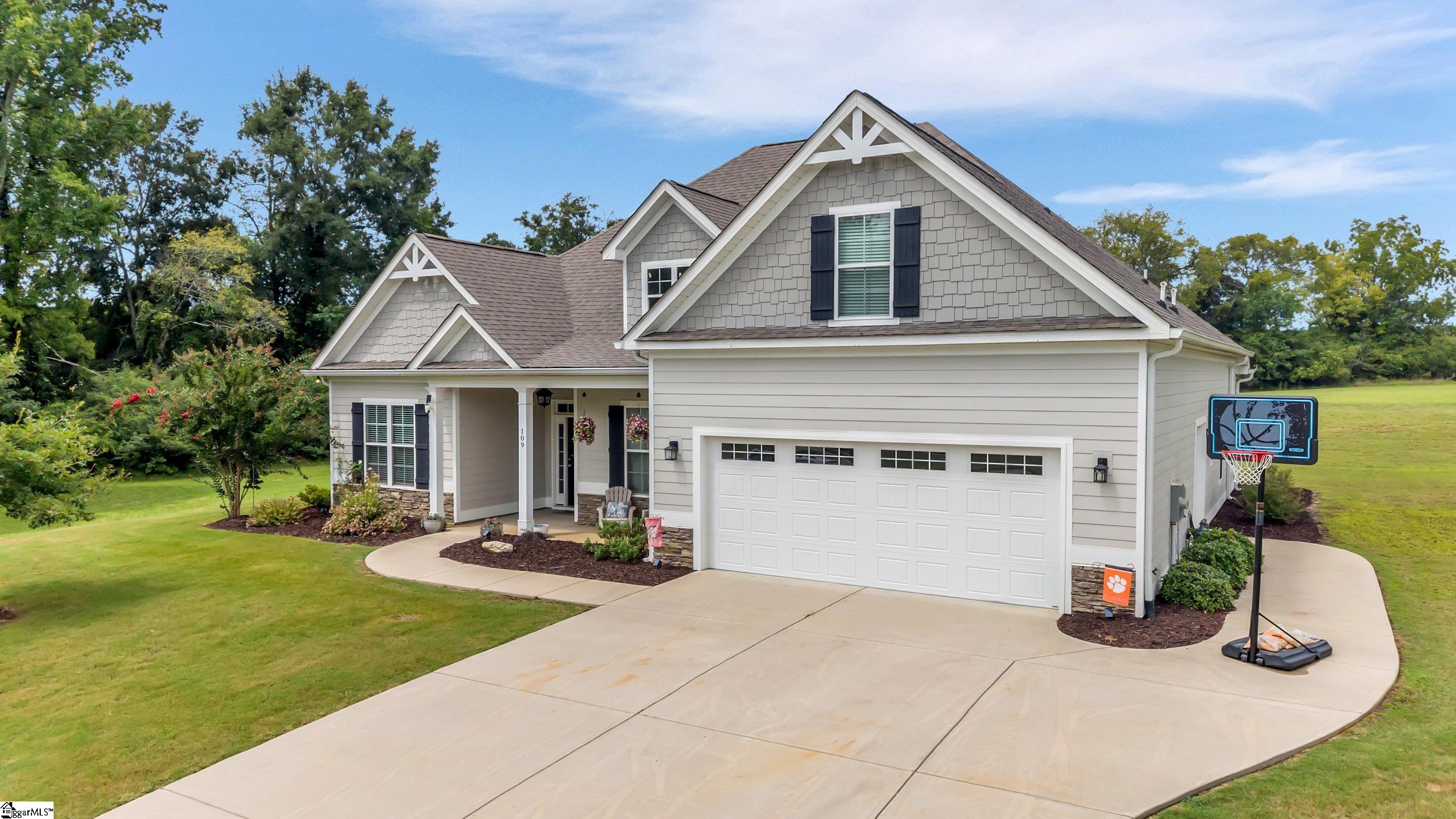 109 Swing About Property Photo 1