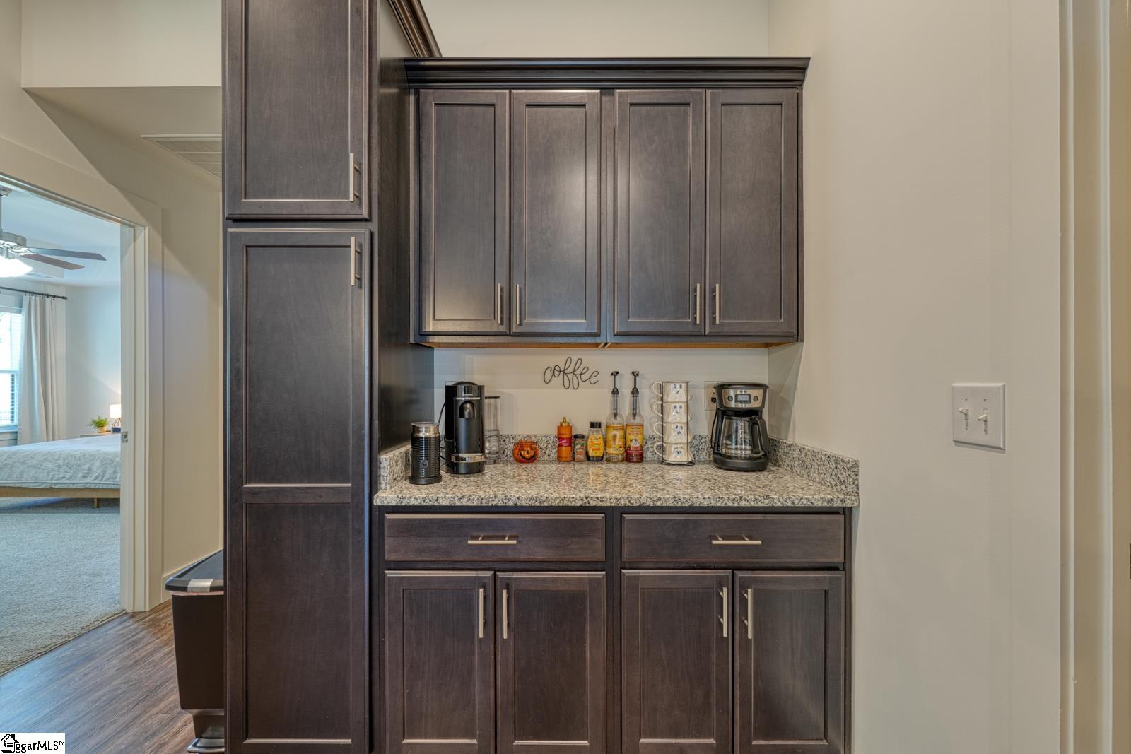1511 S Green River Road Property Photo 20