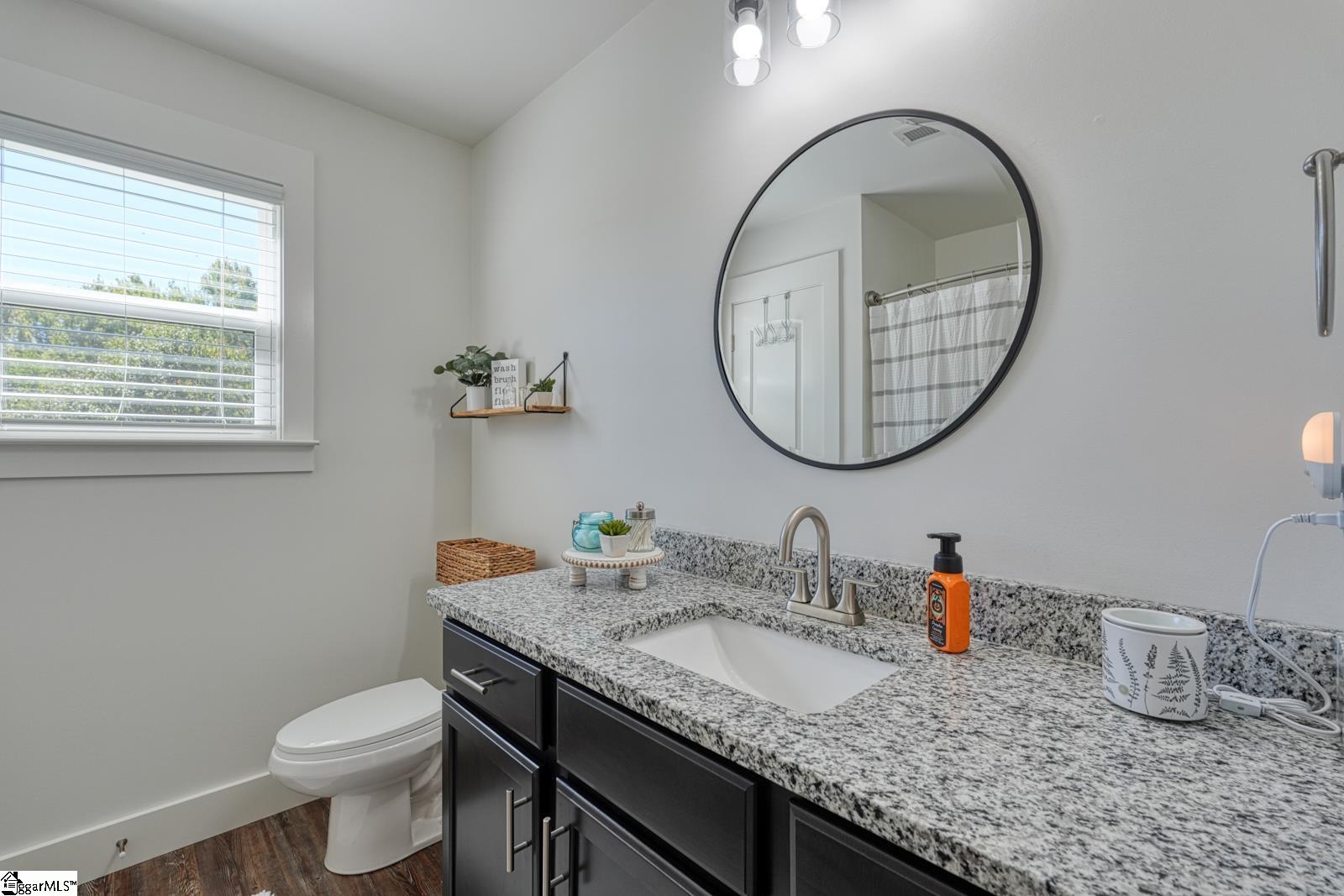 1511 S Green River Road Property Photo 31