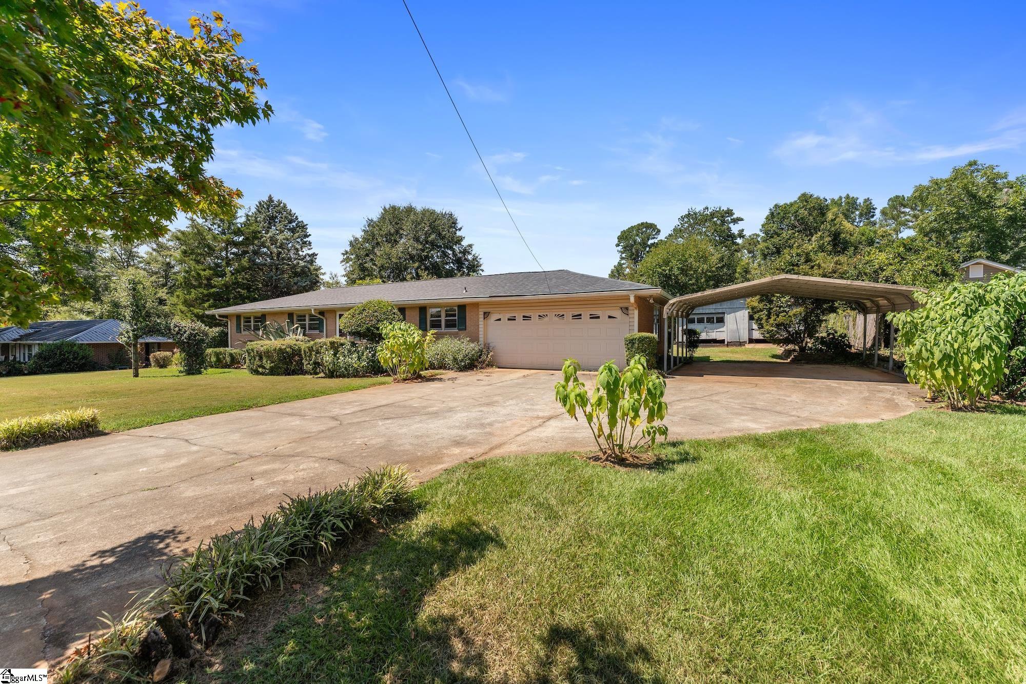 505 Winfield Drive Property Photo 3