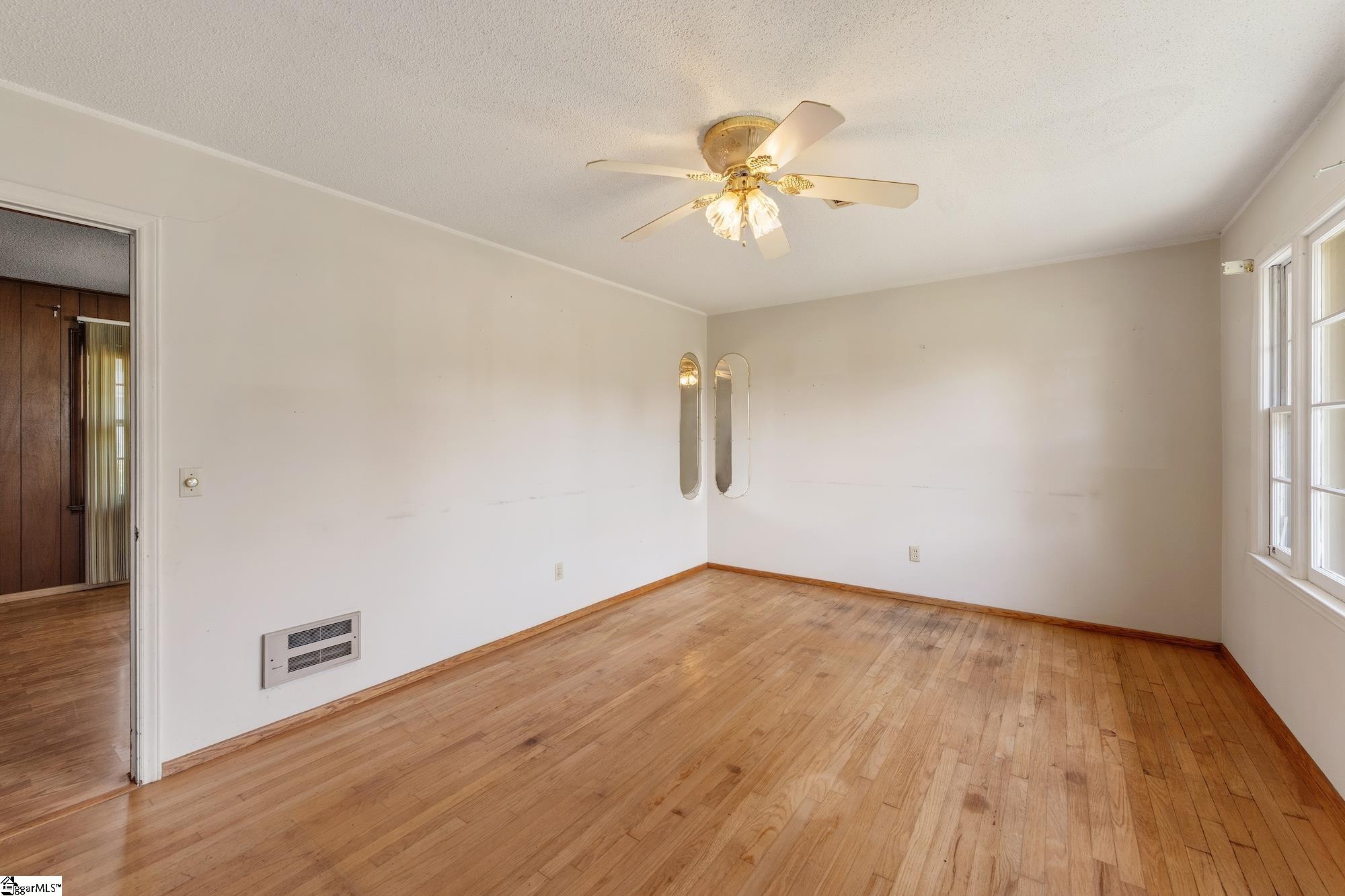 505 Winfield Drive Property Photo 5