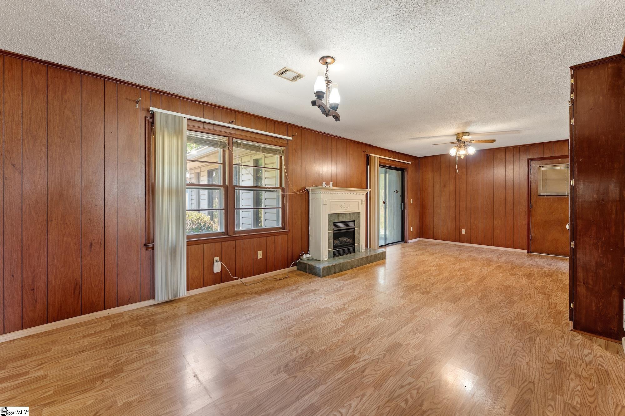 505 Winfield Drive Property Photo 7