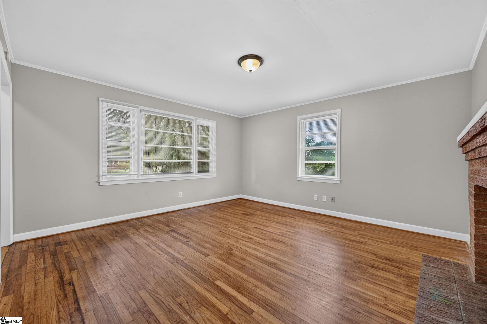 1575 Main Street Property Photo 9