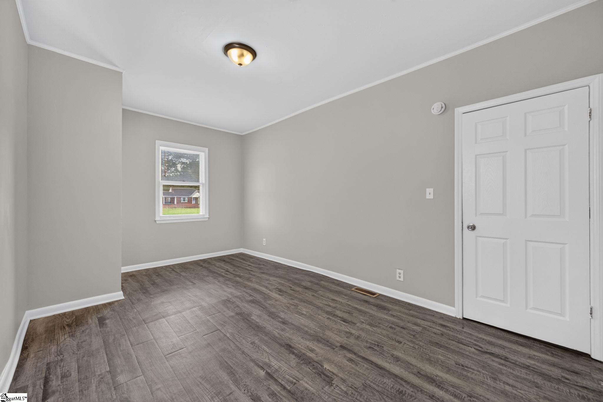 1575 Main Street Property Photo 17