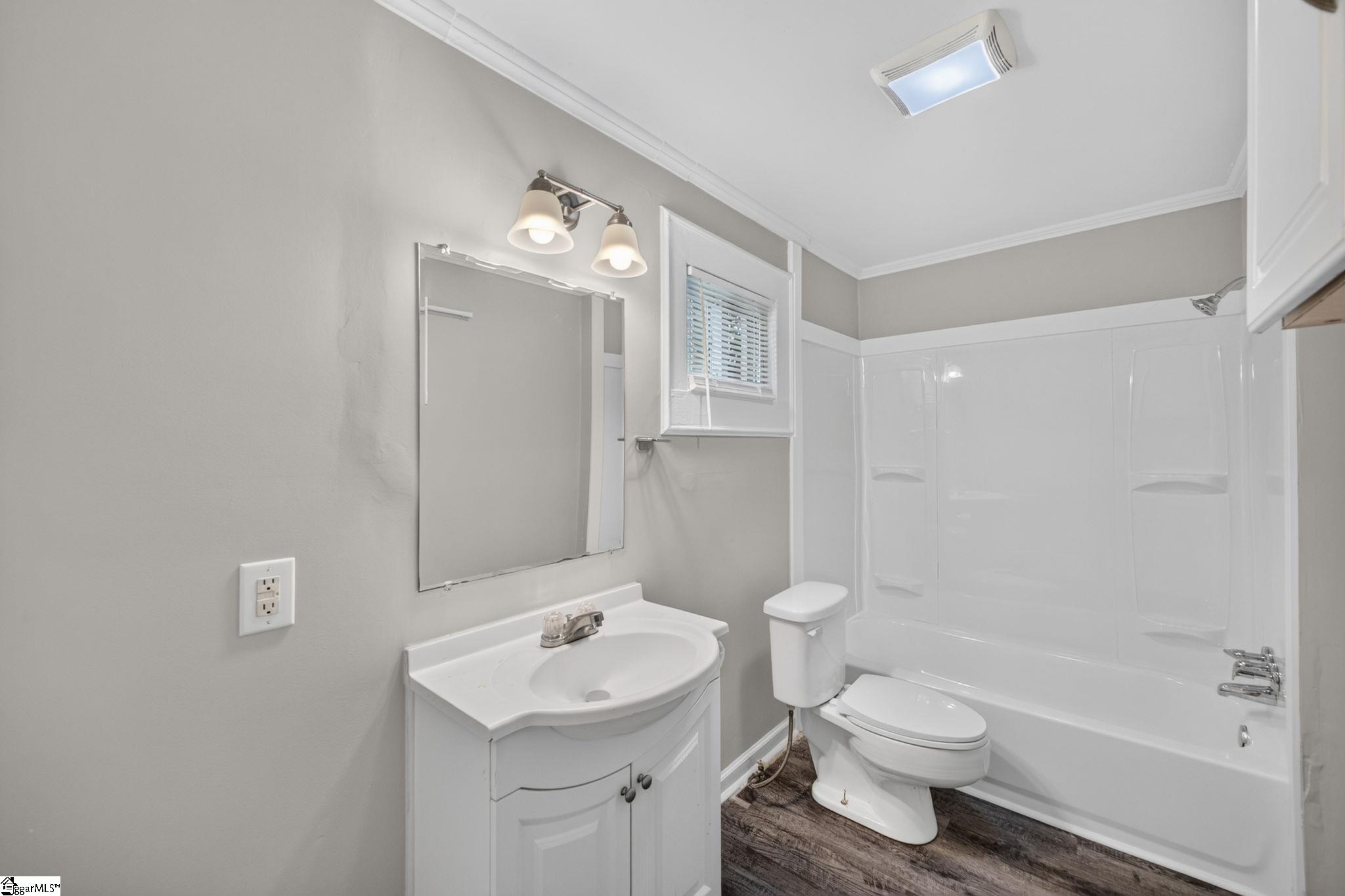 1575 Main Street Property Photo 19