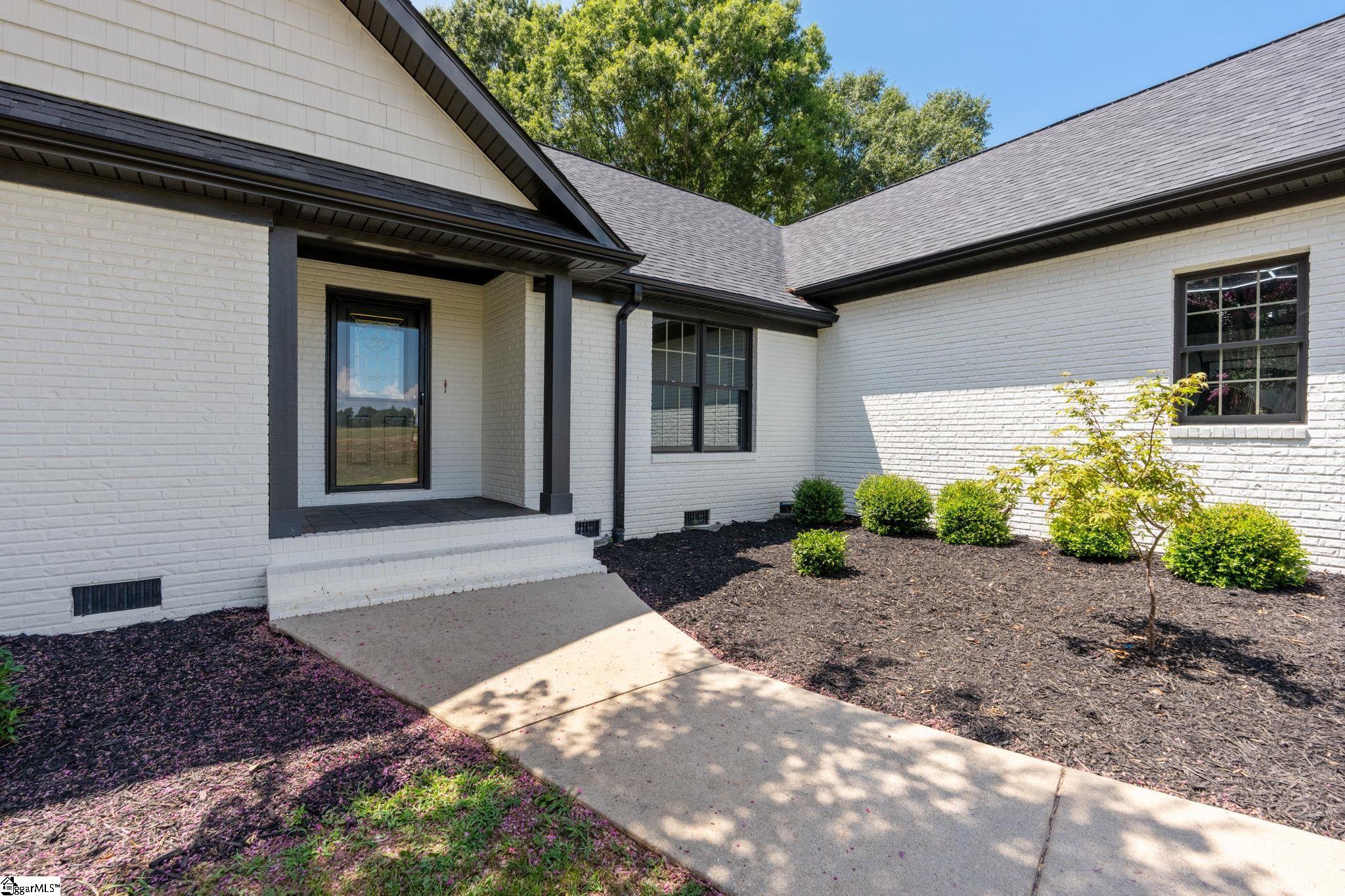 650 Lightwood Knot Road Property Photo 2