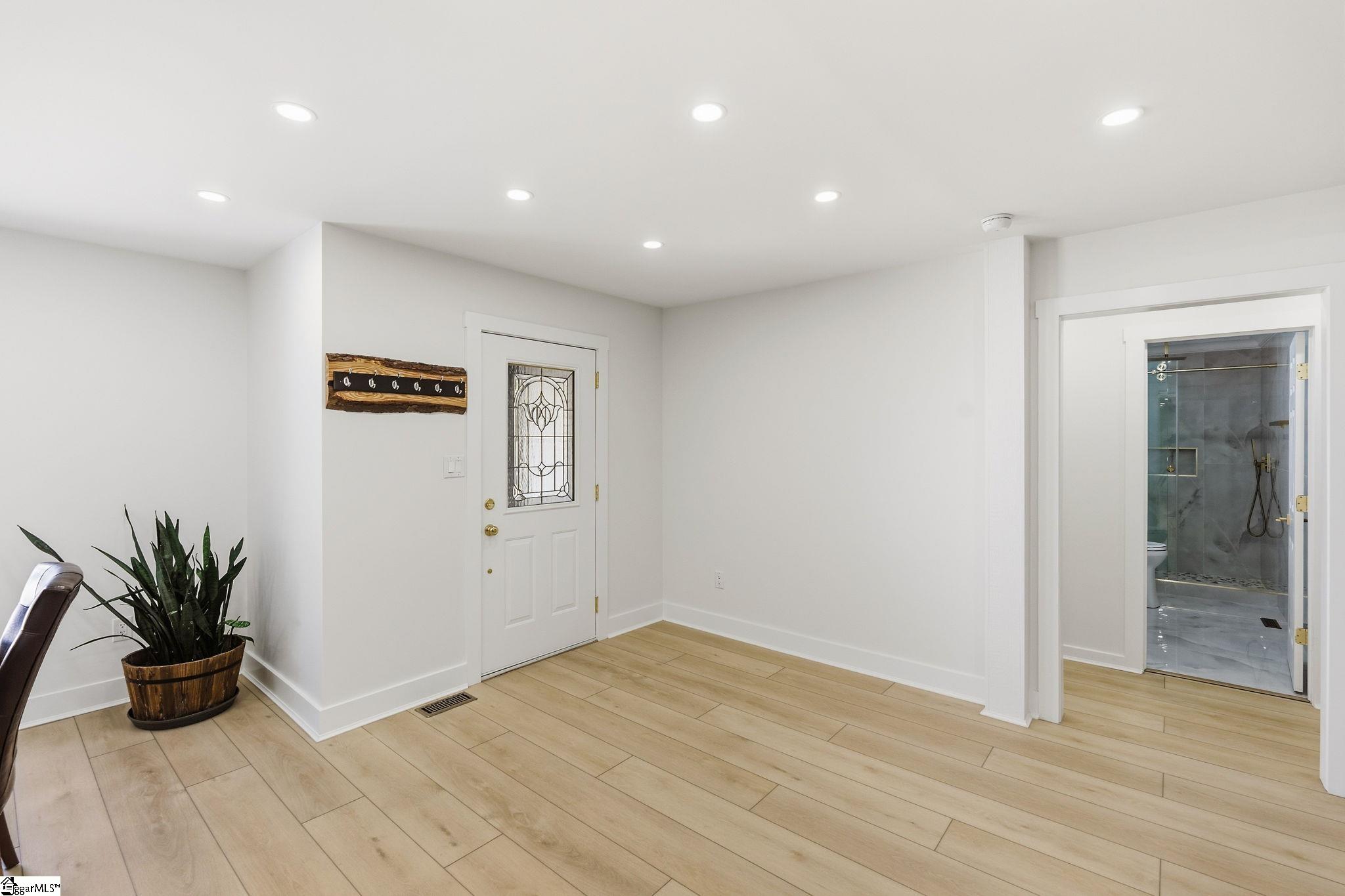 650 Lightwood Knot Road Property Photo 7