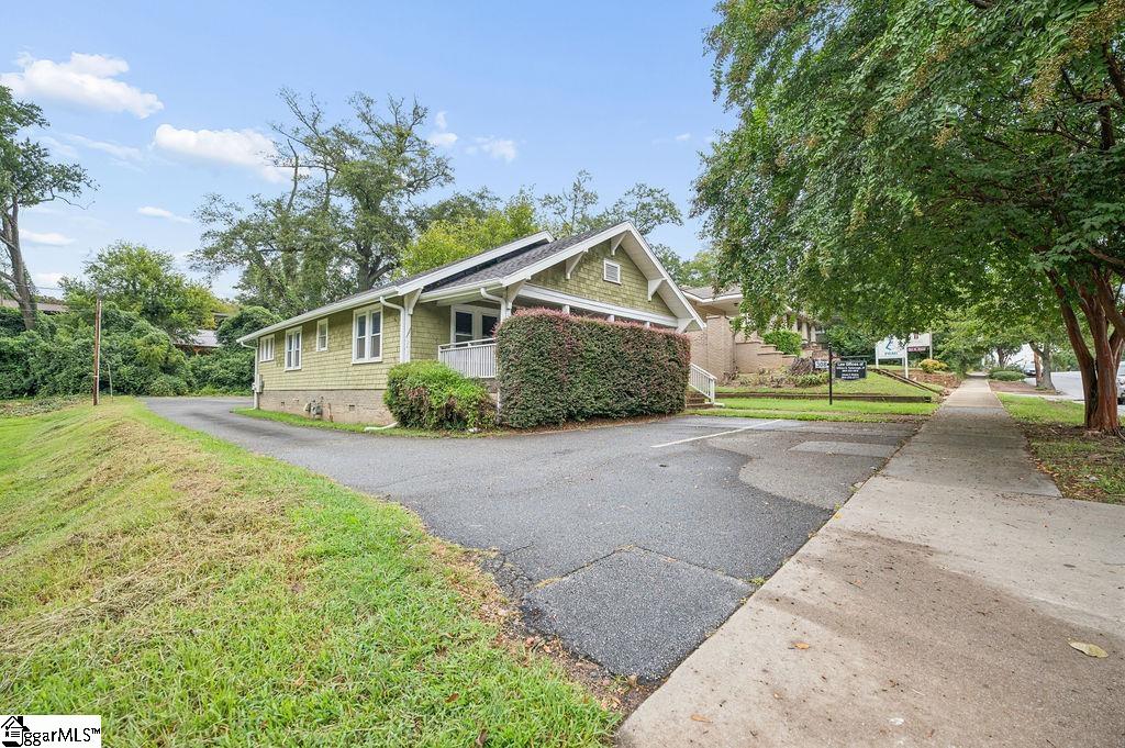 308 W Stone Avenue Property Photo 2