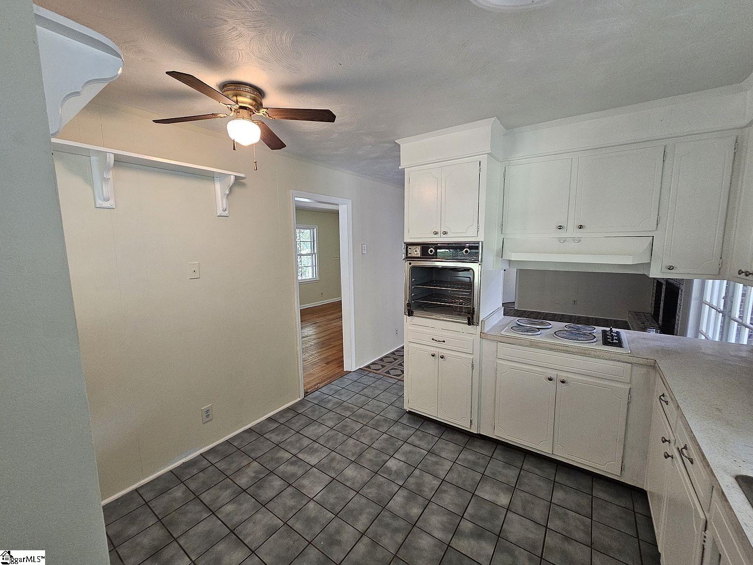 740 Kenmore Drive Property Photo 3