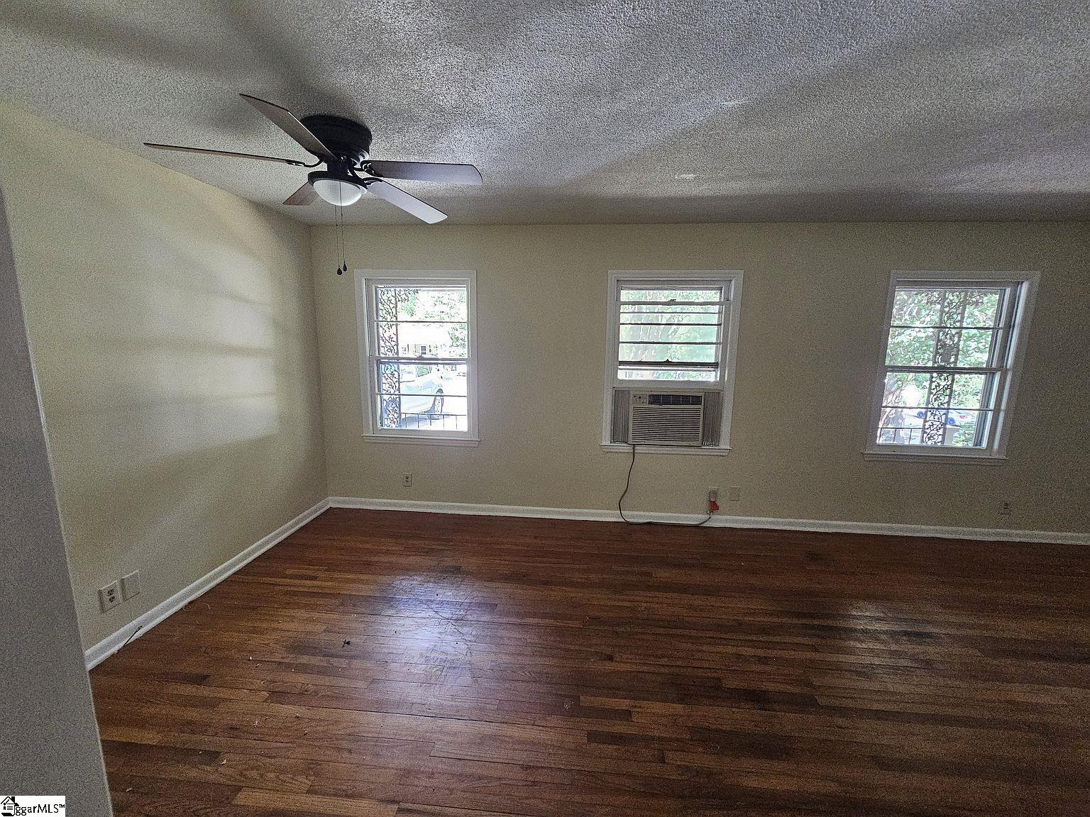 740 Kenmore Drive Property Photo 5