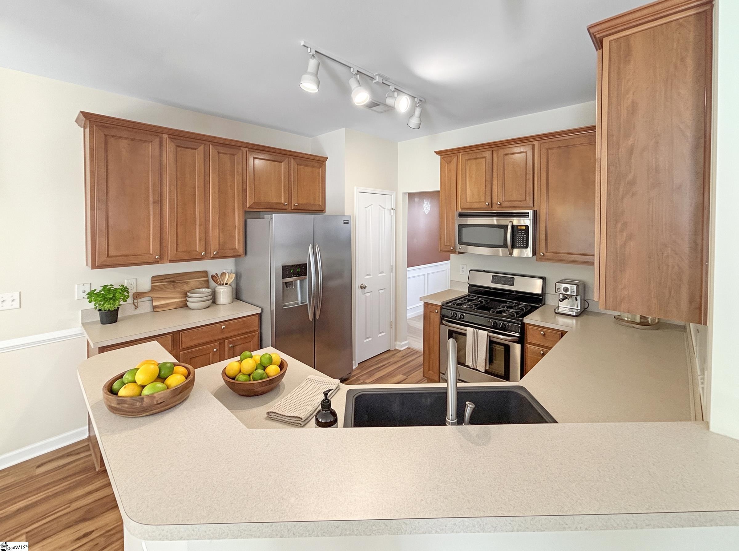 1605275 Property Photo 7