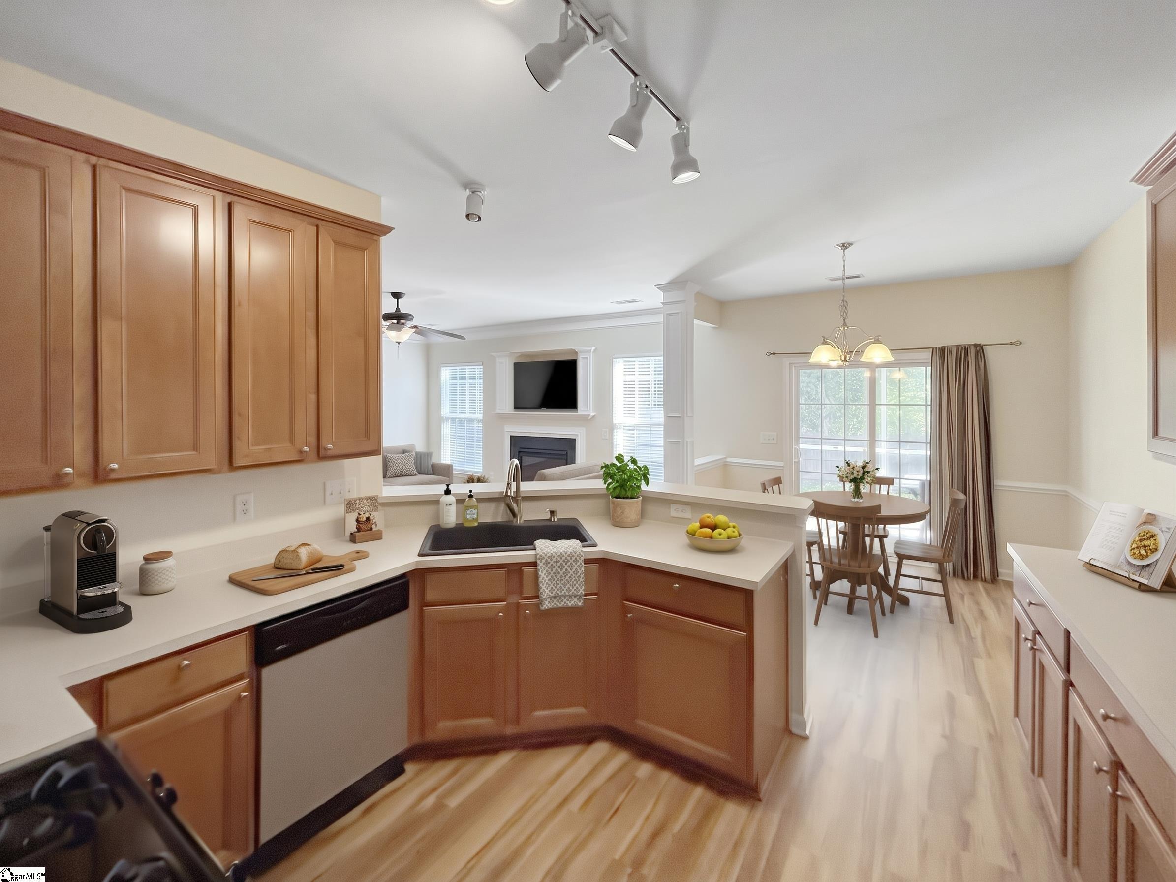 1605275 Property Photo 8
