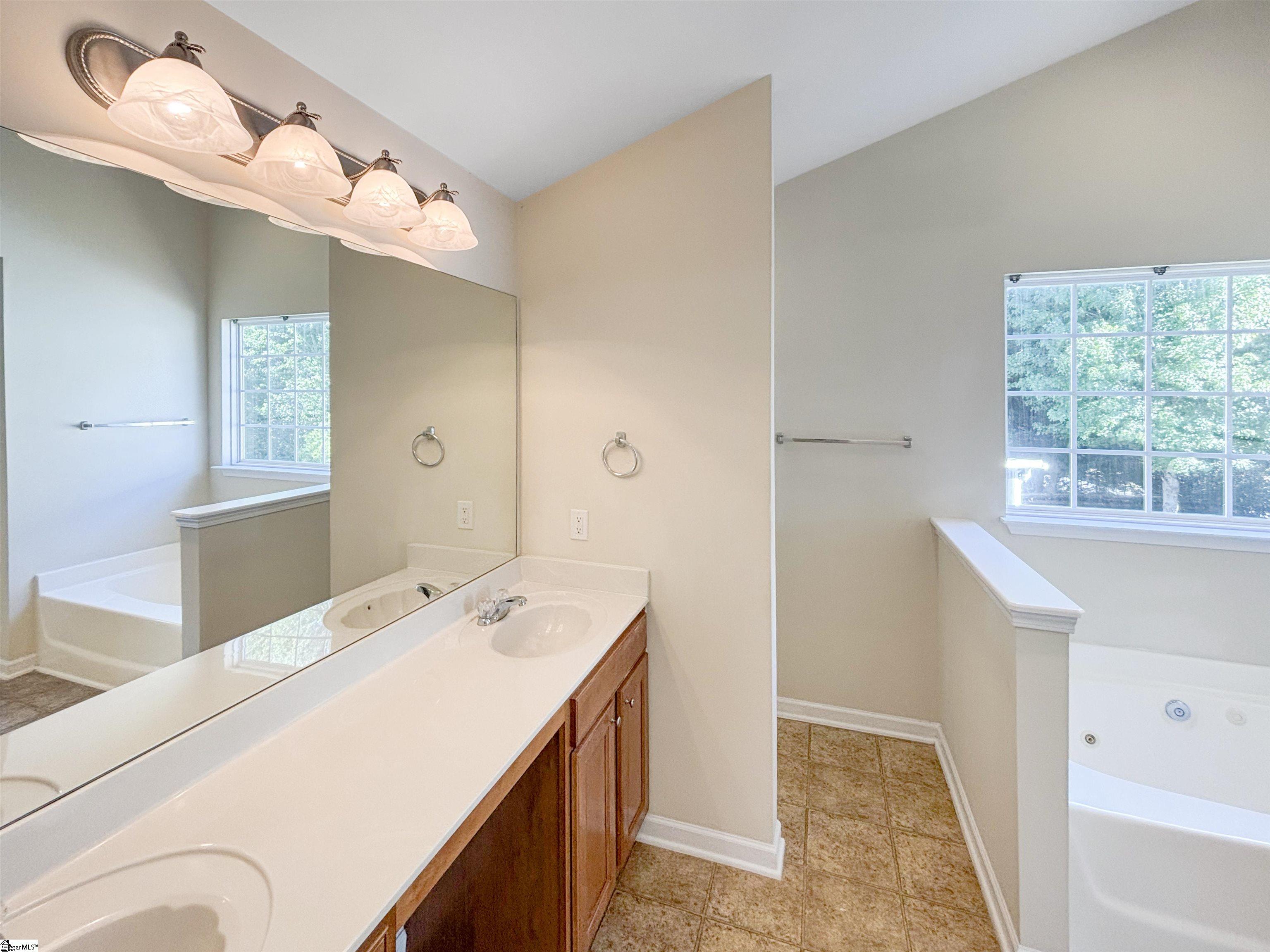 1605275 Property Photo 40