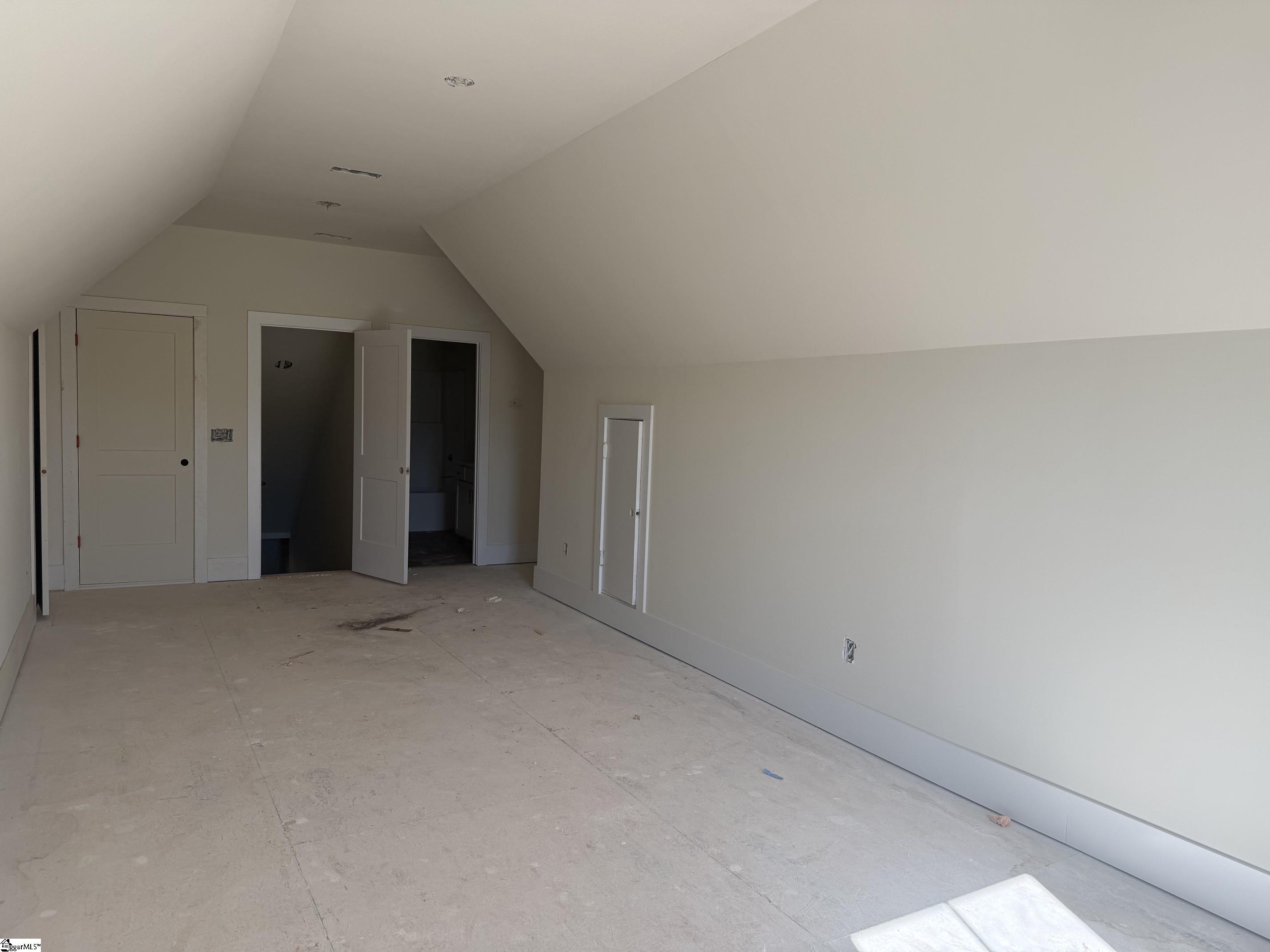 4034 Hollybank Drive Property Photo 13