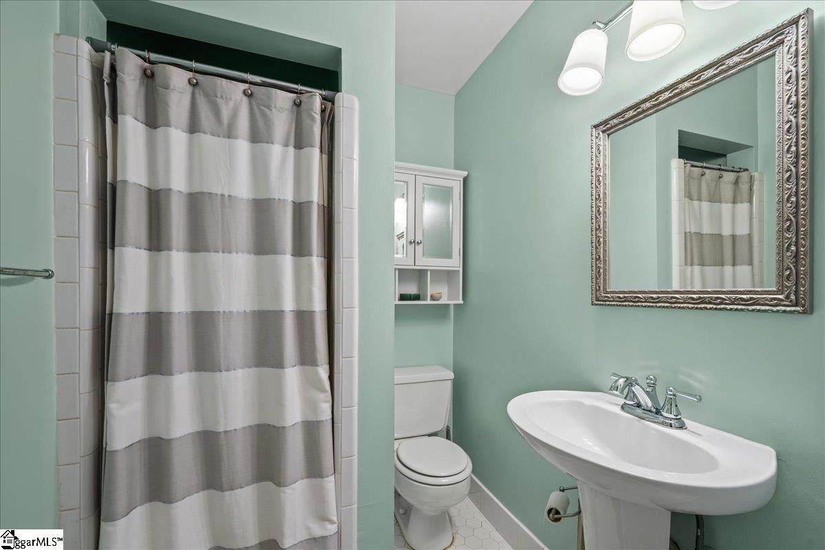 40 Lockwood Avenue Property Photo 14