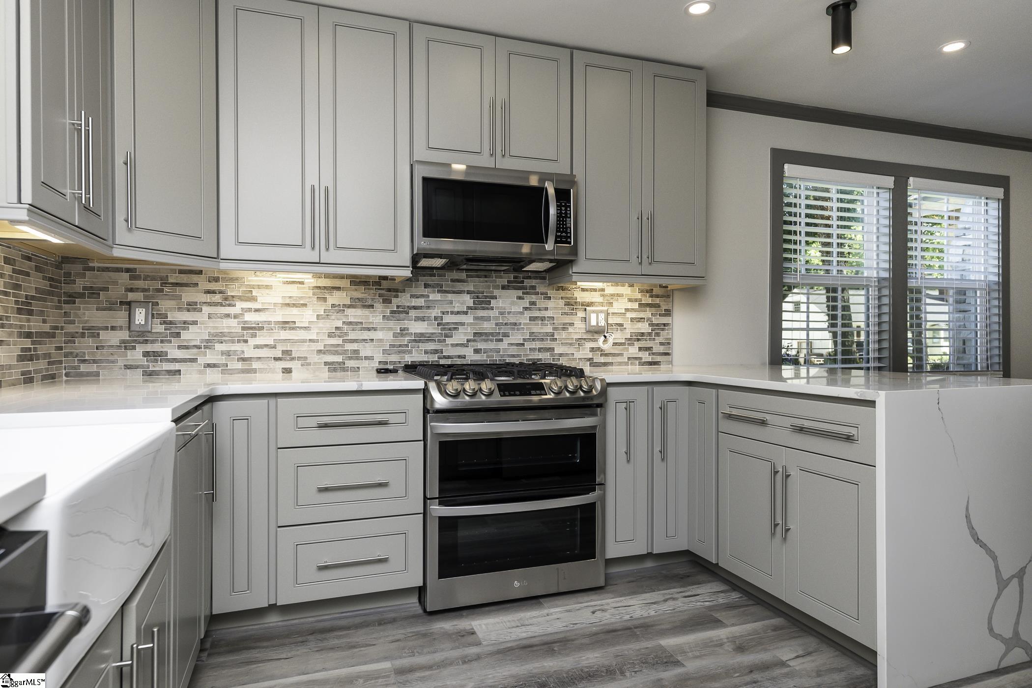 130 Cleveirvine Avenue Property Photo 14