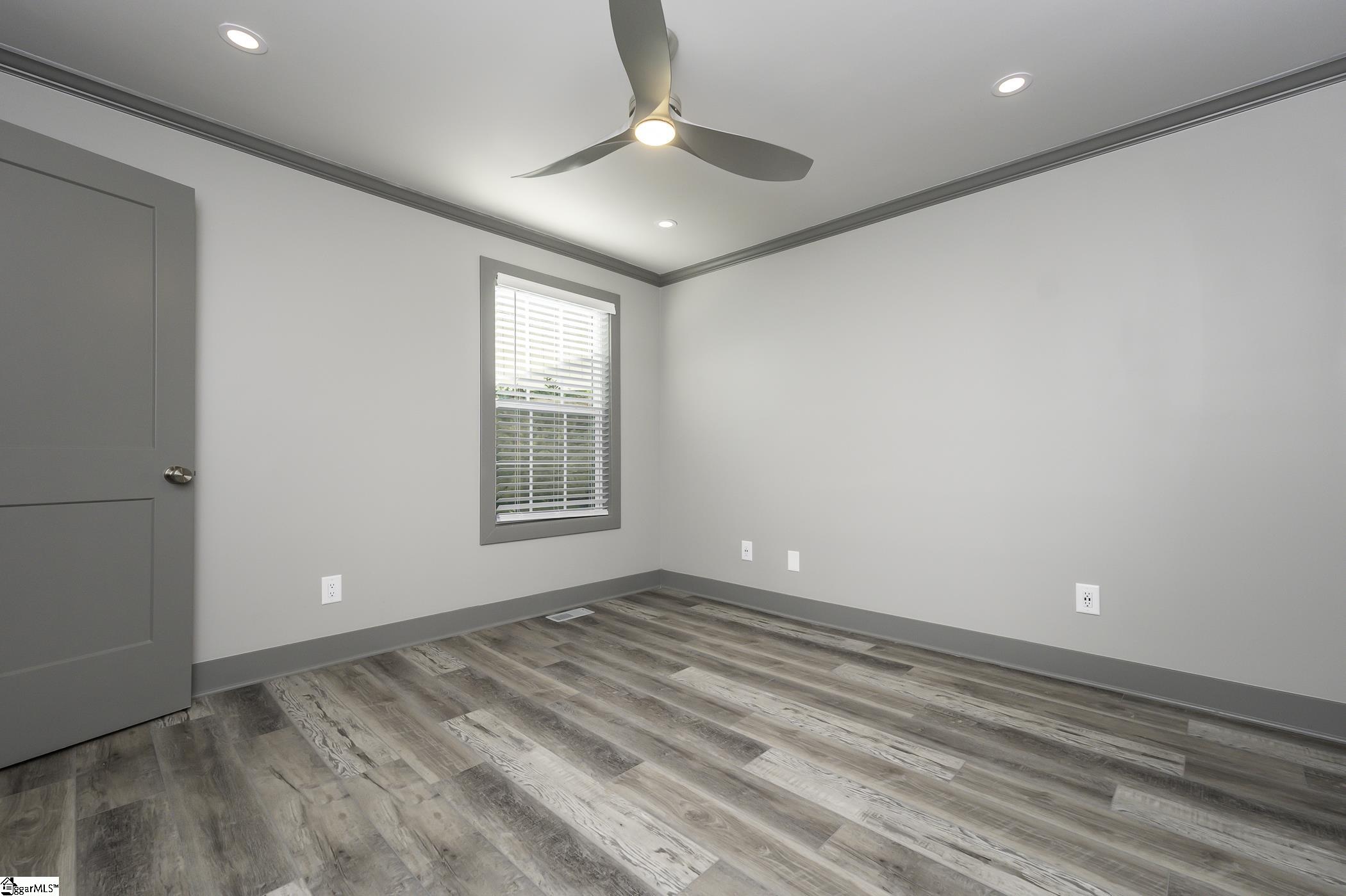 130 Cleveirvine Avenue Property Photo 18