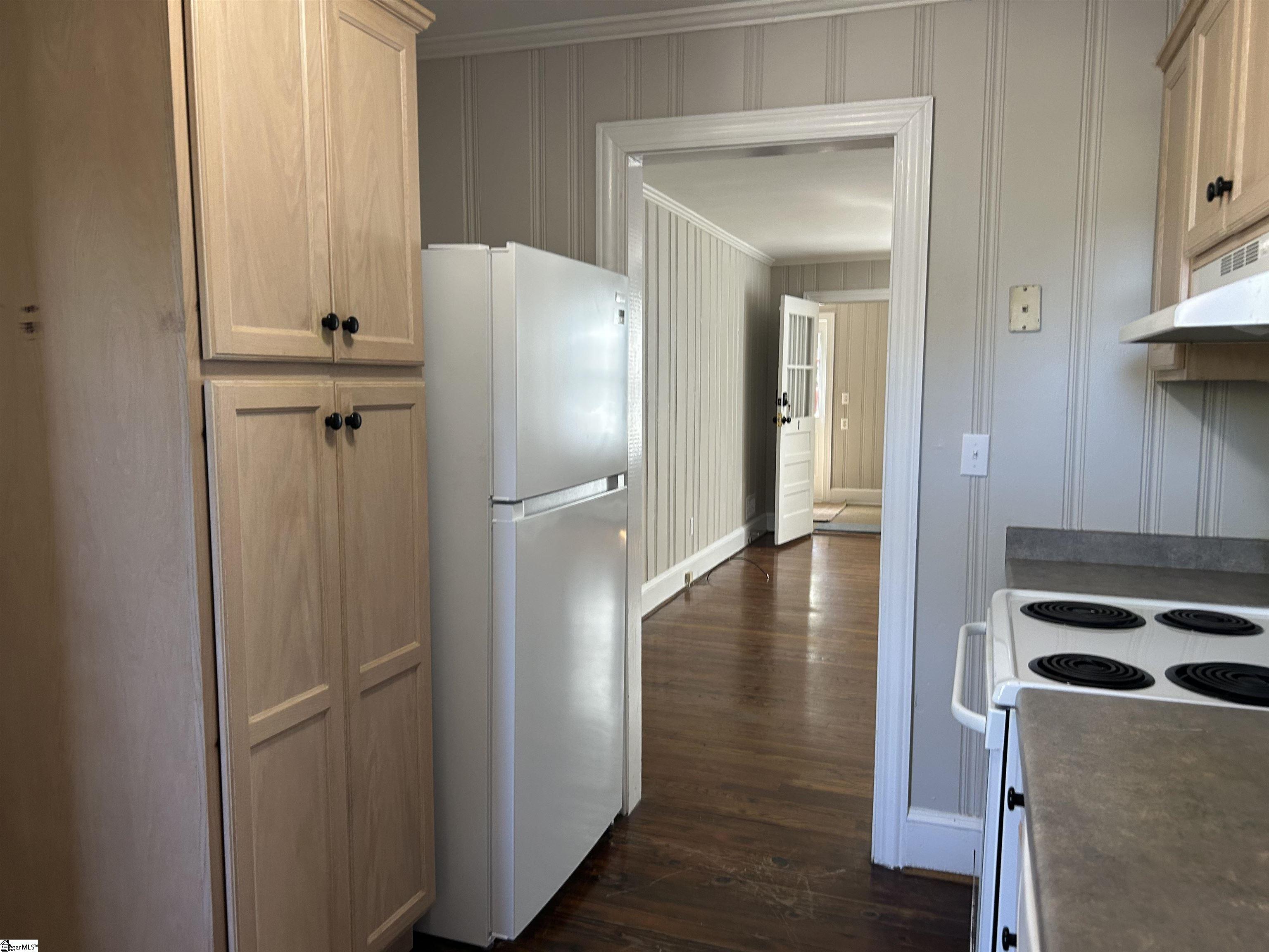 5 Whitsett Street Property Photo 5